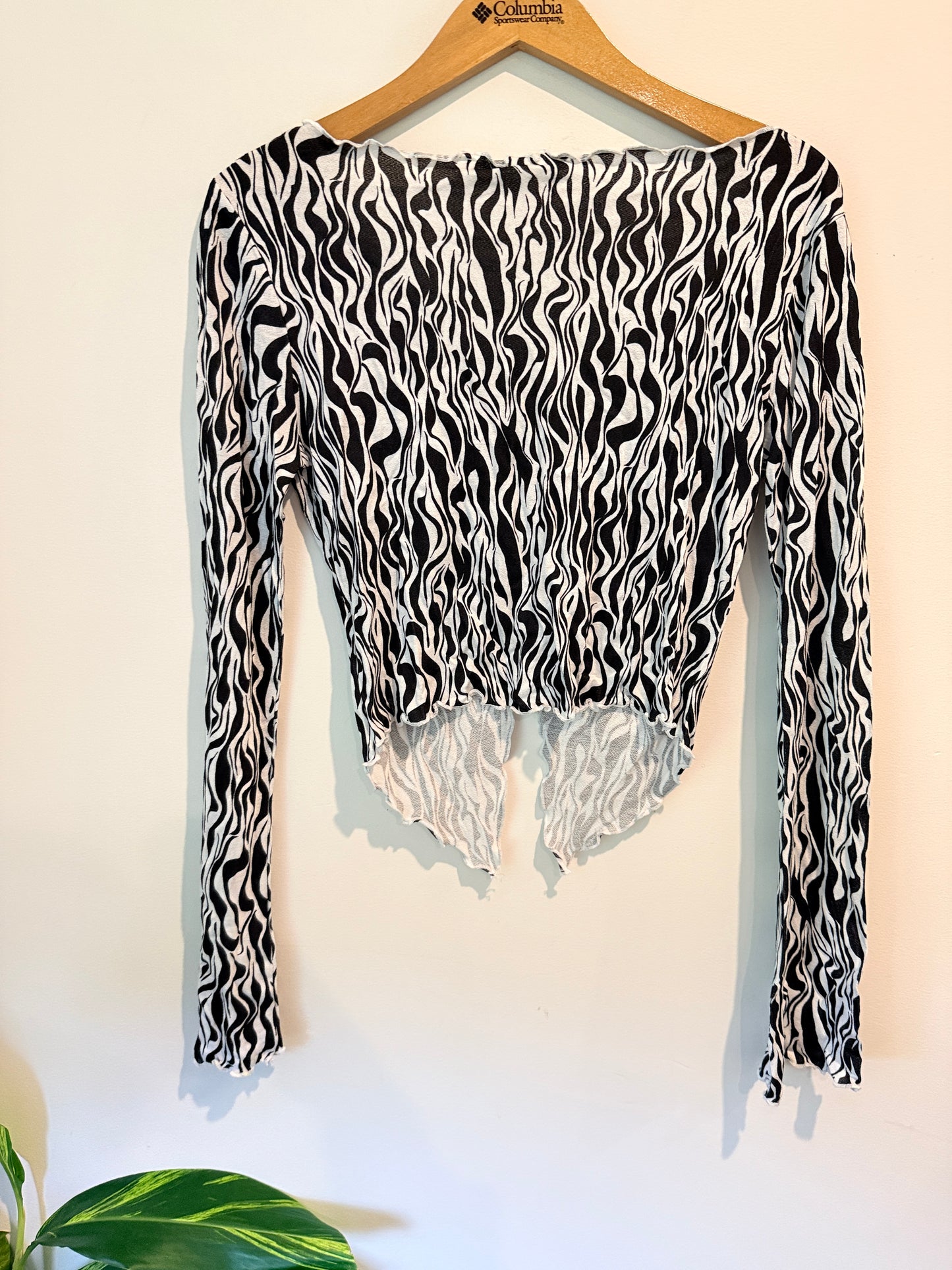 GLASSONS Black White Zebra Mesh Tie Front Top Size M