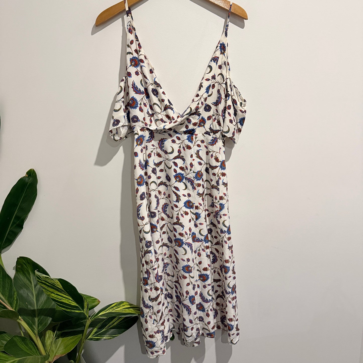 Kookai Size 36 Floral Cold Shoulder 100% Silk Midi Dress