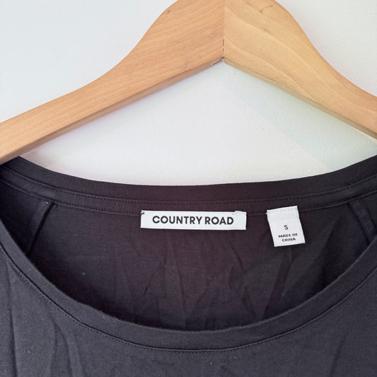 Country Road Size S Black T-Shirt with Pocket