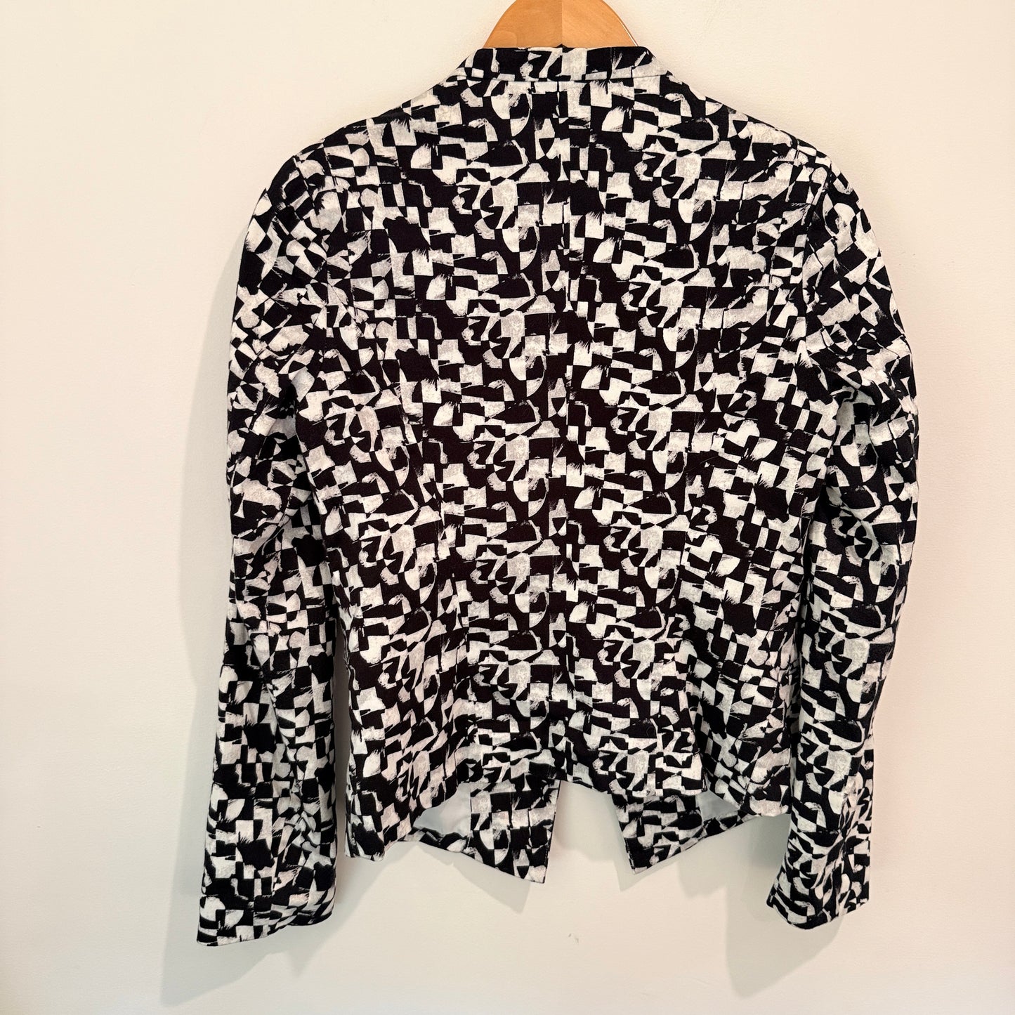 Valleygirl Abstract Print Blazer - Black/White - 10