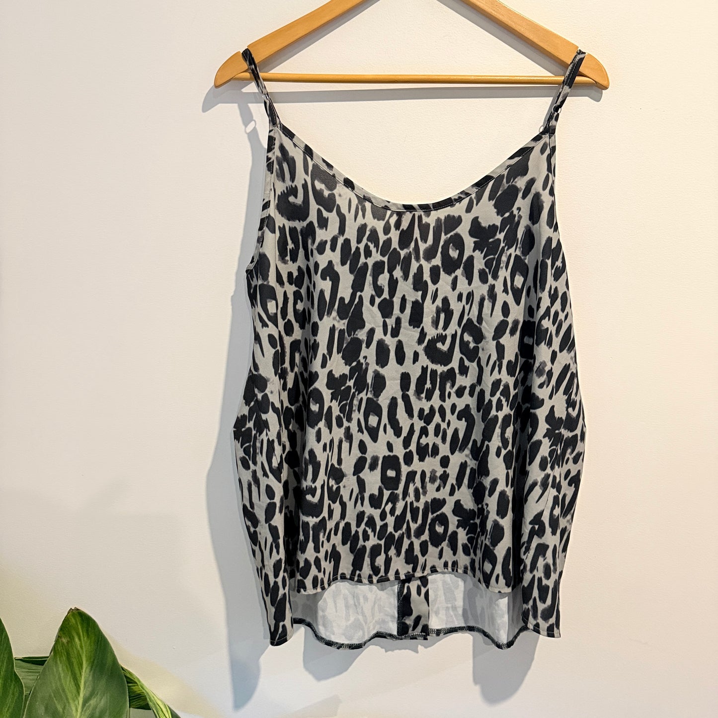 Milk Bar Size XL Leopard Print Button Front Camisole Top