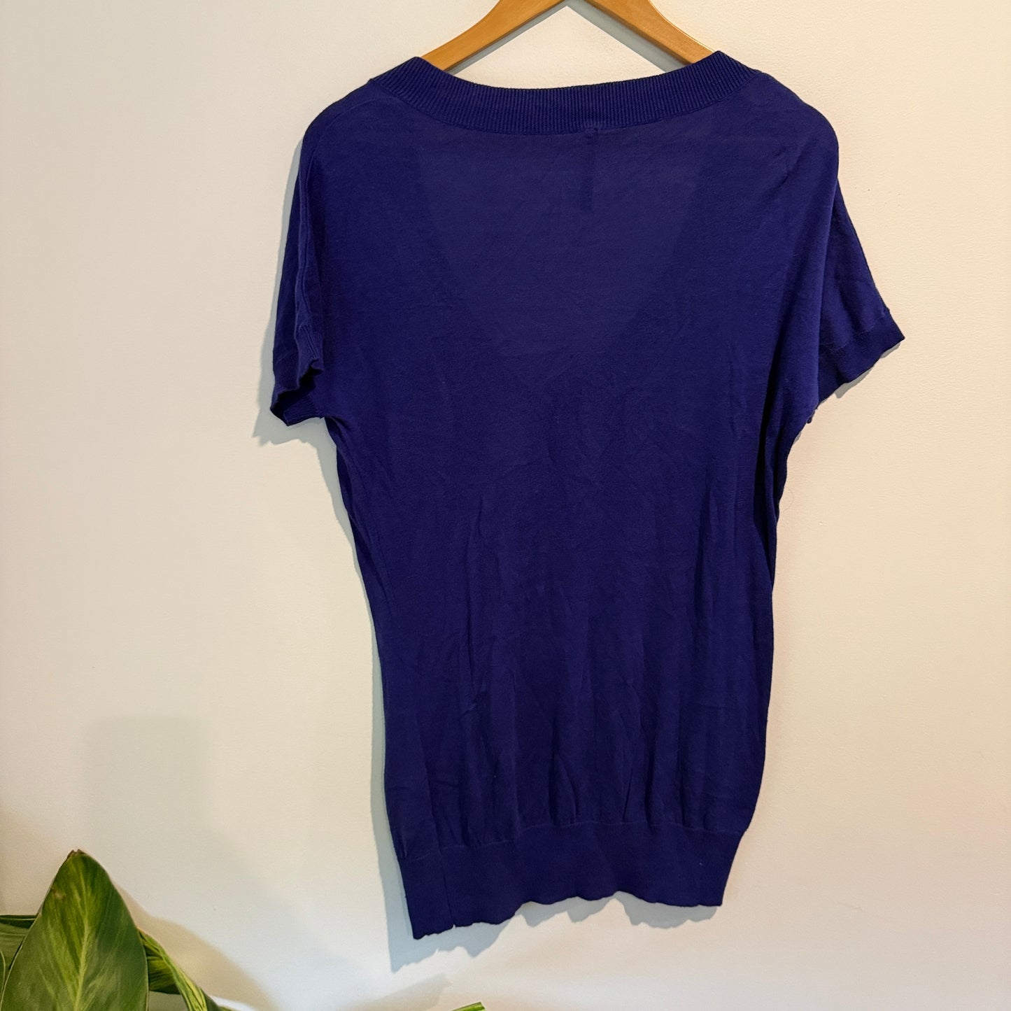 Switch Size S V-Neck T-Shirt