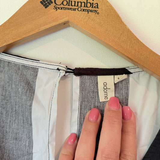 Adorne Size 12 Black & White Striped Cotton V-Neck Top