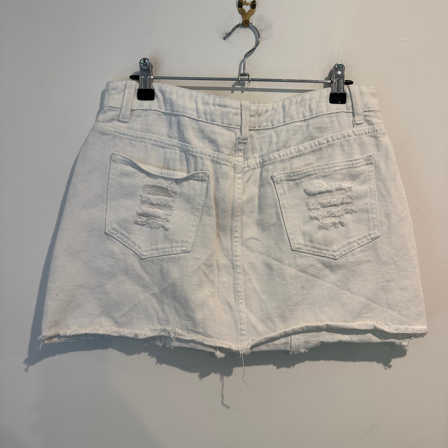 Brand Unknown Size L | Waist 80cm White Cargo Mini Skirt