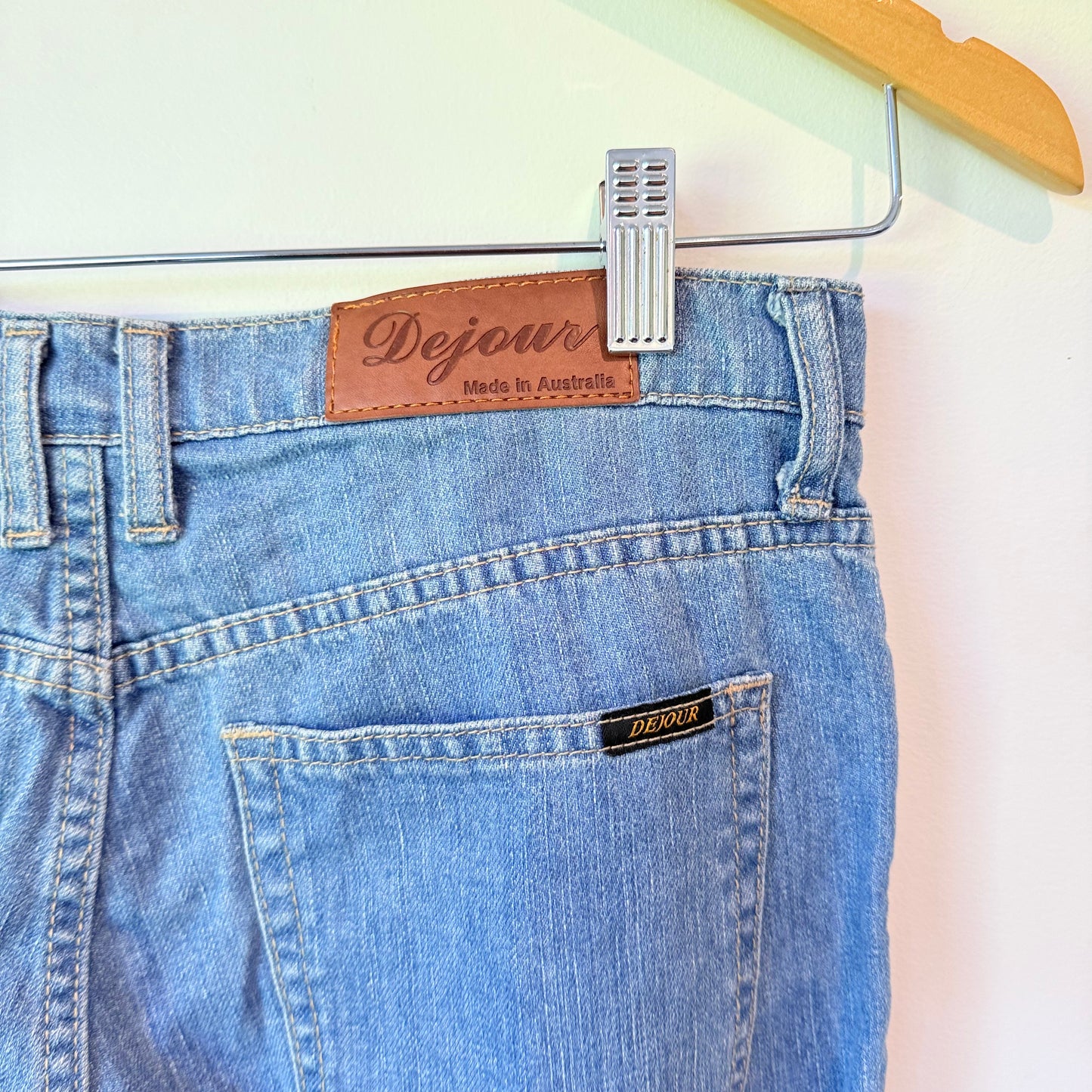 Dejour Size 16 Button Front Jeans