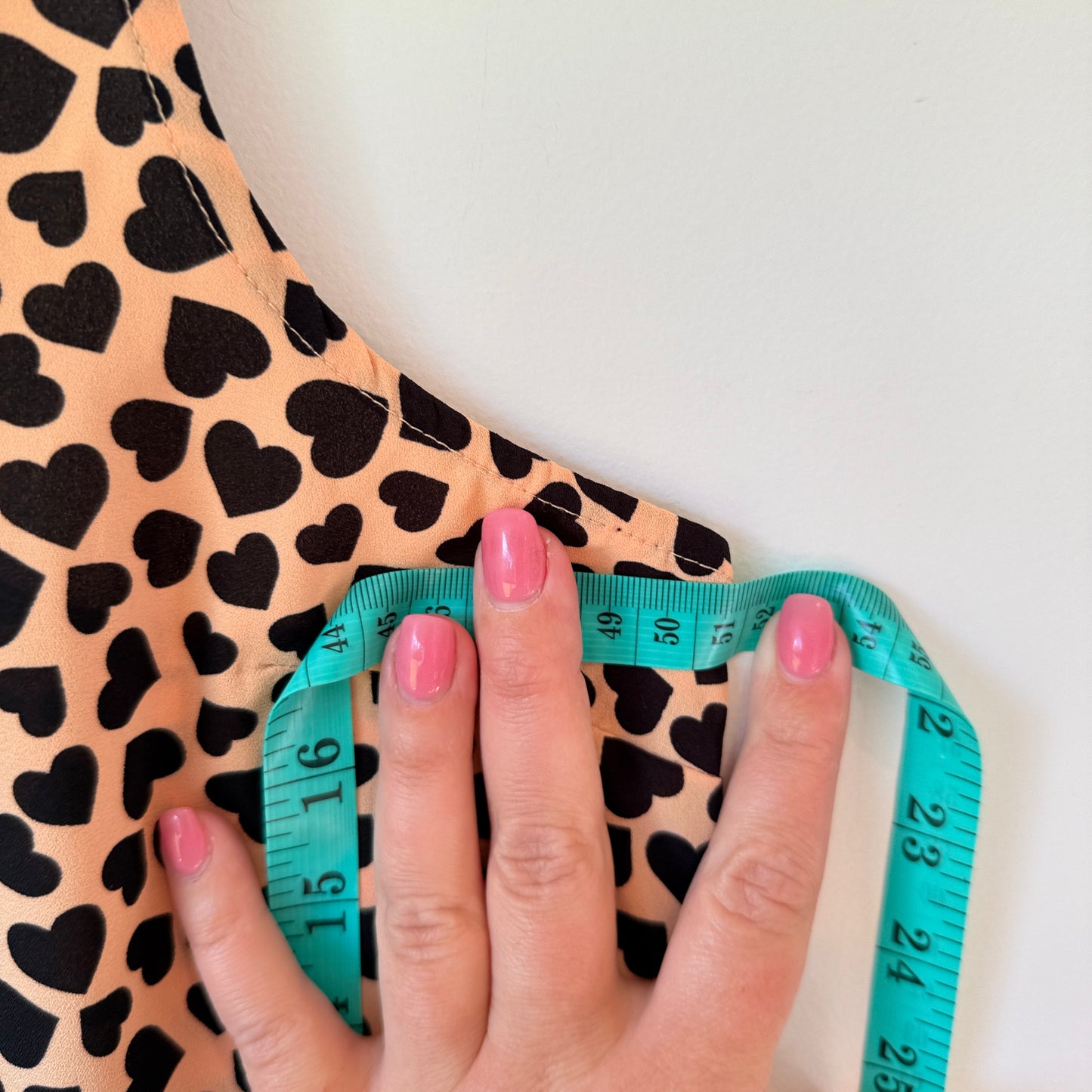 Unknown Brand Size U/Arm to U/Arm 51cm Sleeveless Top