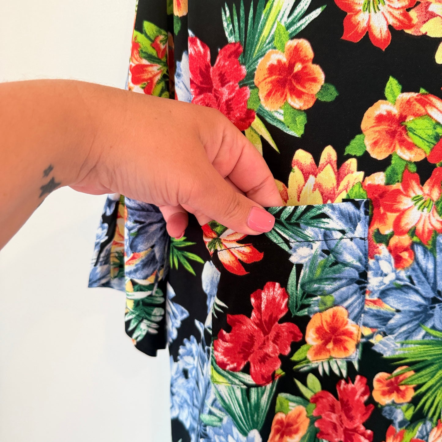 Capture Size M Floral Print Stretch Dress