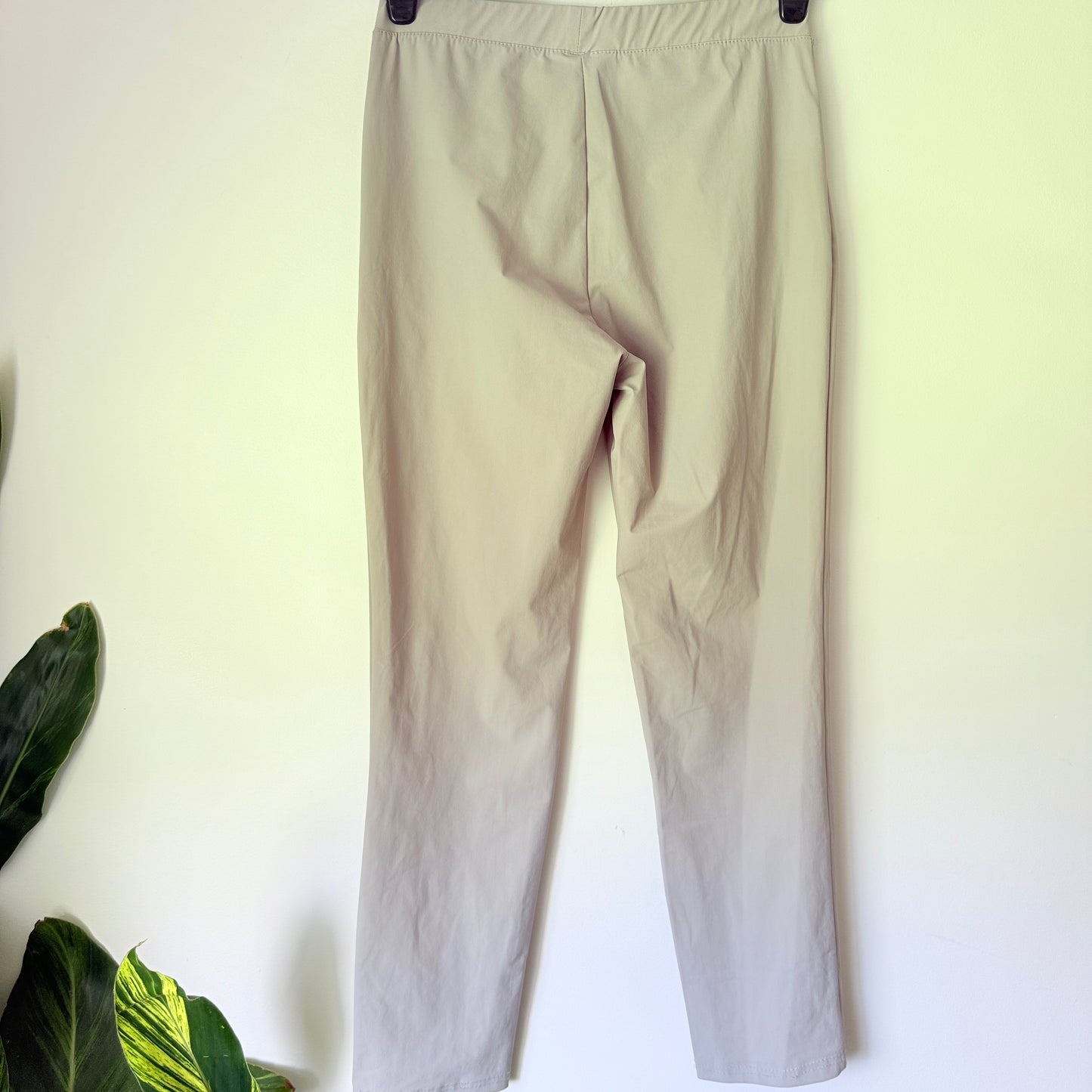 77 Beige Crepe Knit Pull-On Pants - 70cm Waist