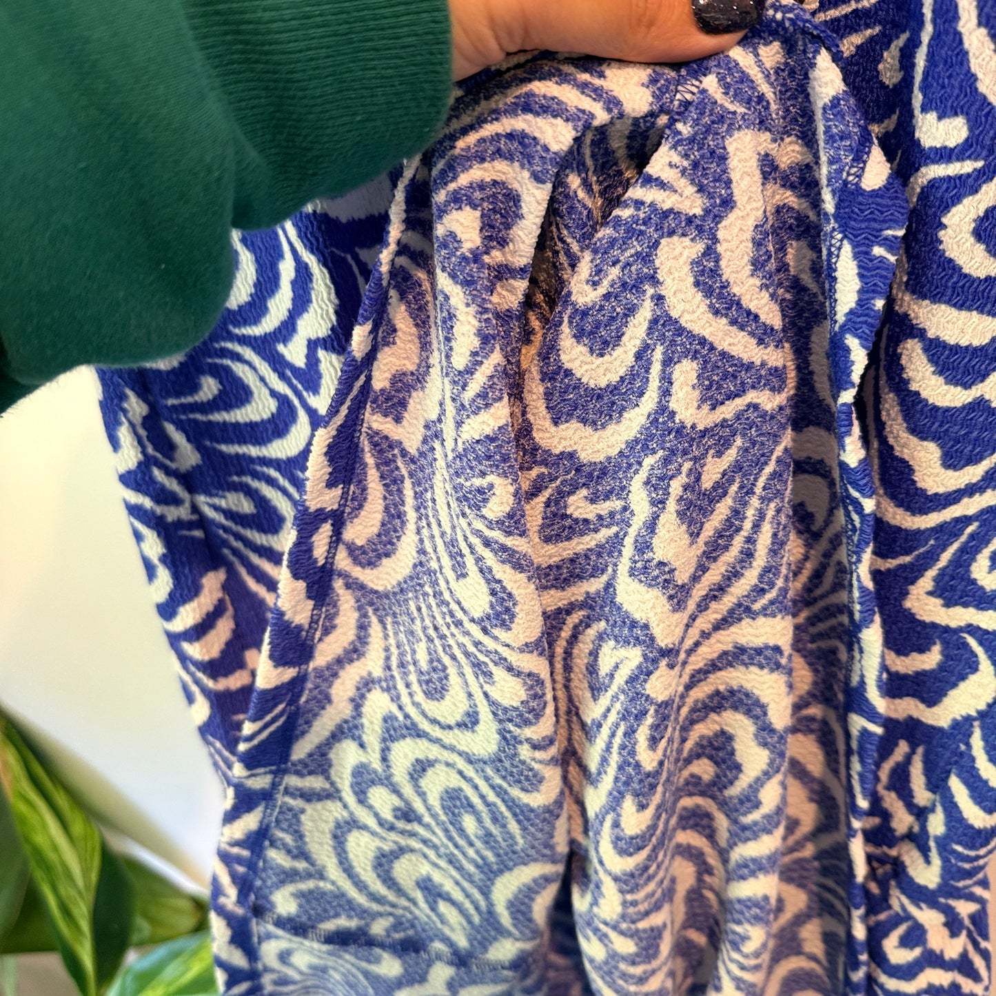 Brand Unknown U/Arm to U/Arm 44cm Blue Printed Ruffle Dress