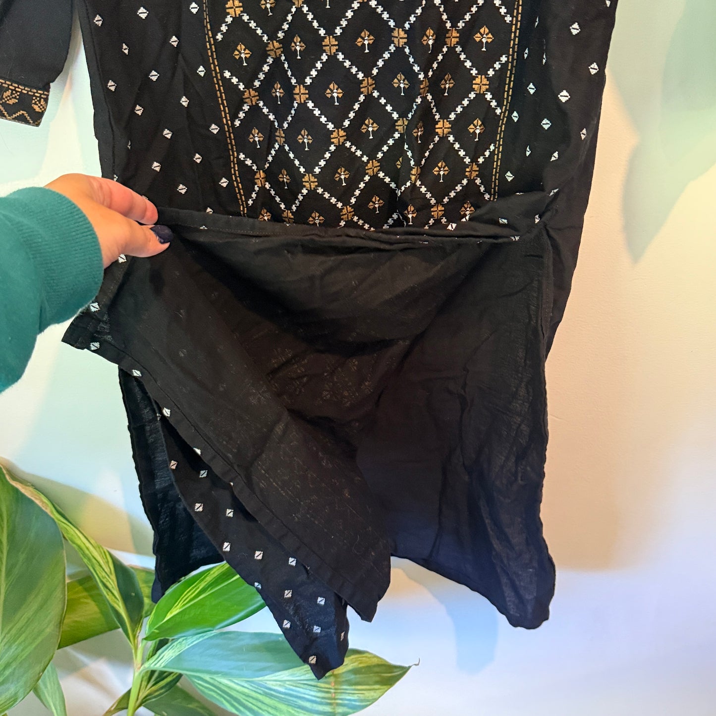 M Size U/Arm to U/Arm 48cm Pattern Kurti