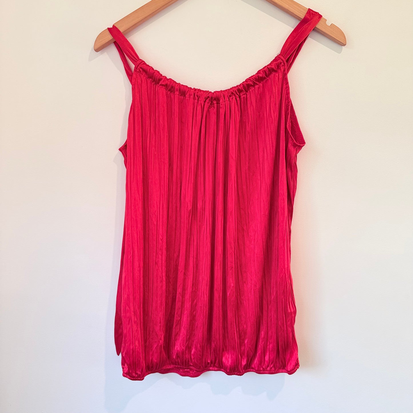 Chicabooti Size L Gathered Neck Singlet Top