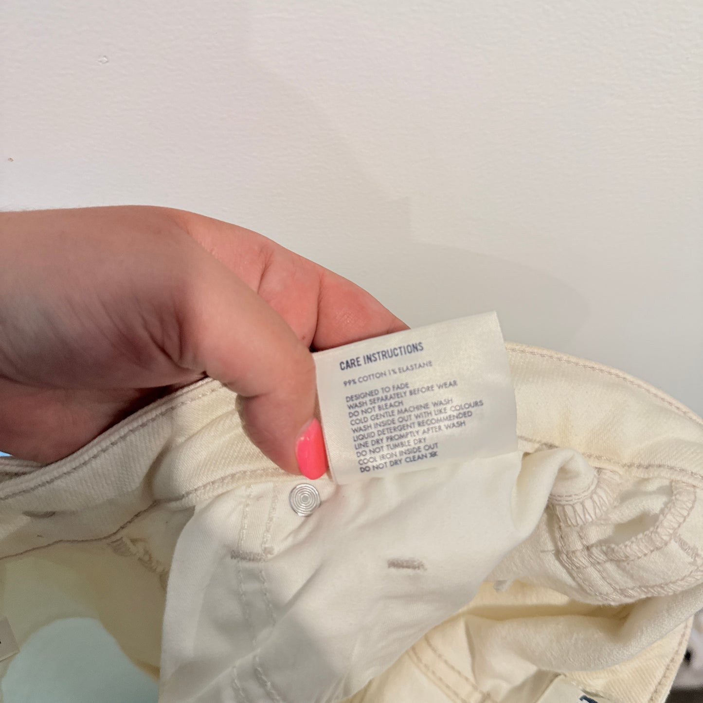 Riders by Lee Hi-Mom Jeans in Off-White - Size 8