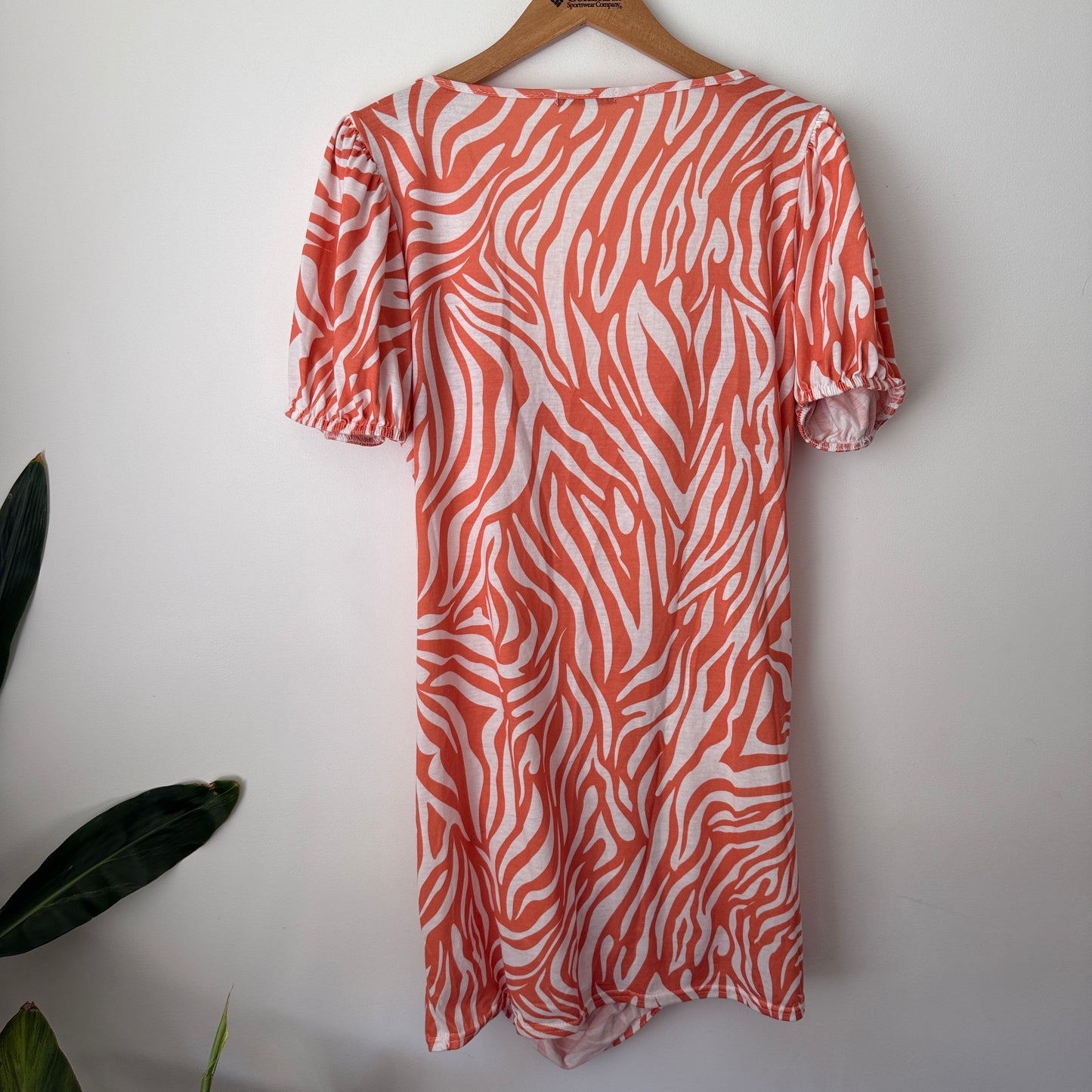 I Saw It First Size 18 Patterned Ruched Mini Dress