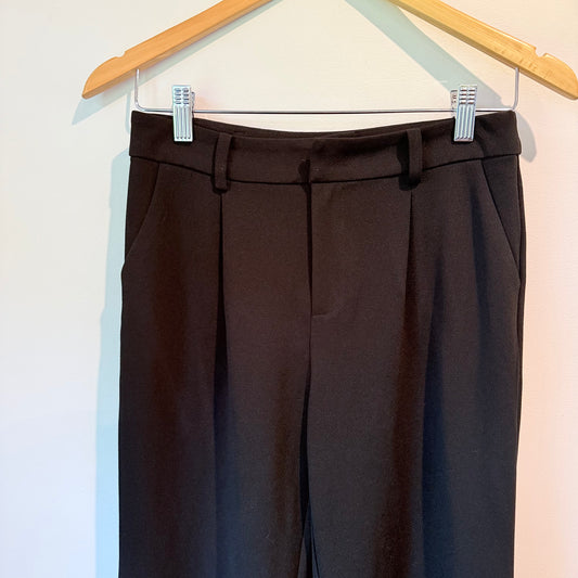 La Chapelle Size 38 Black High-Waisted Pleated Trousers