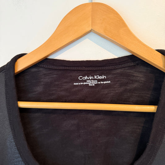 Calvin Klein Size M Short-Sleeve T-Shirt