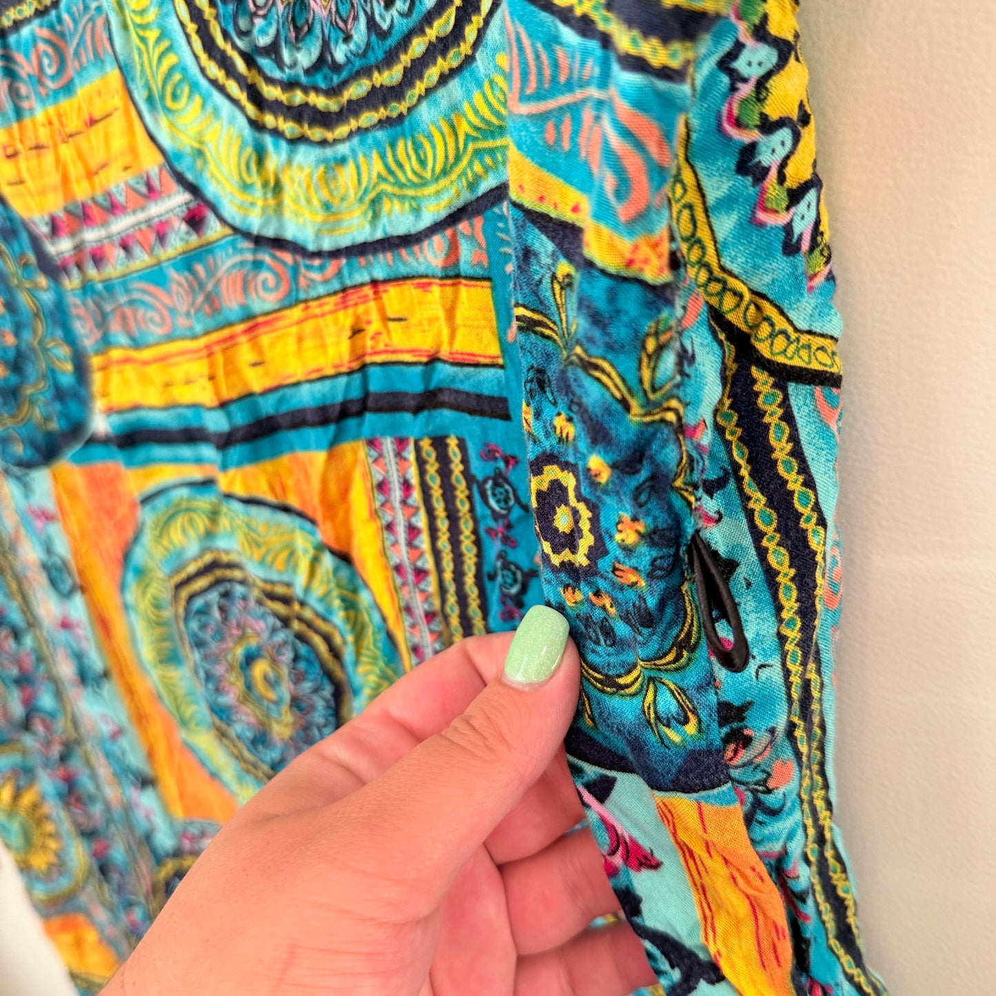 Brand Unknown Multi-Color Ethnic Print Boho Tunic | U/Arm to U/Arm 57cm
