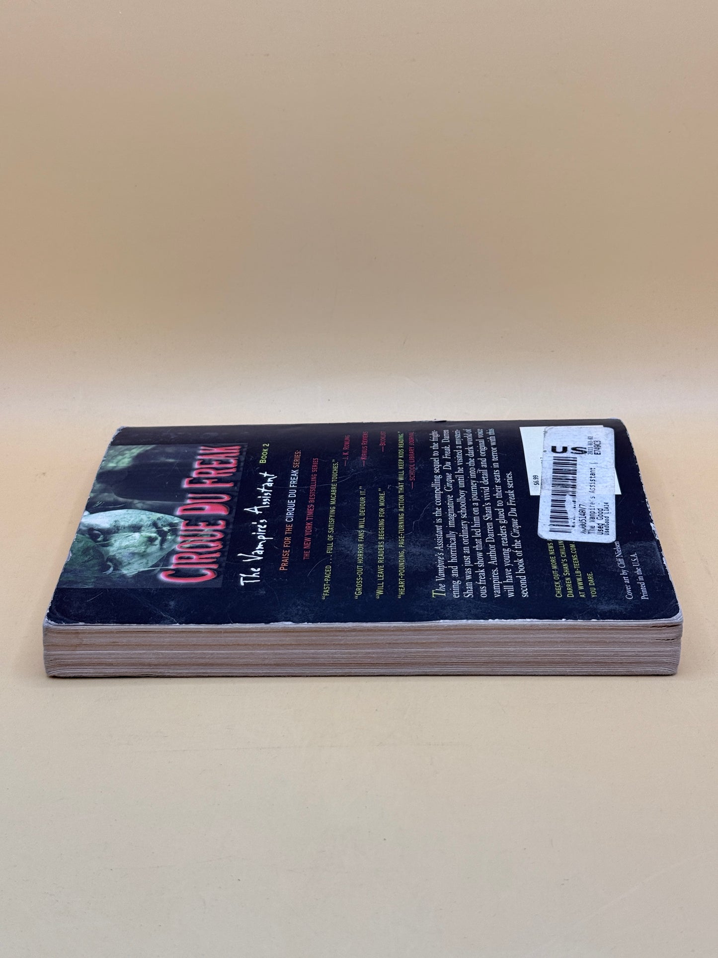 The Vampire’s Assistant (Cirque du Freak #2) by Darren Shan