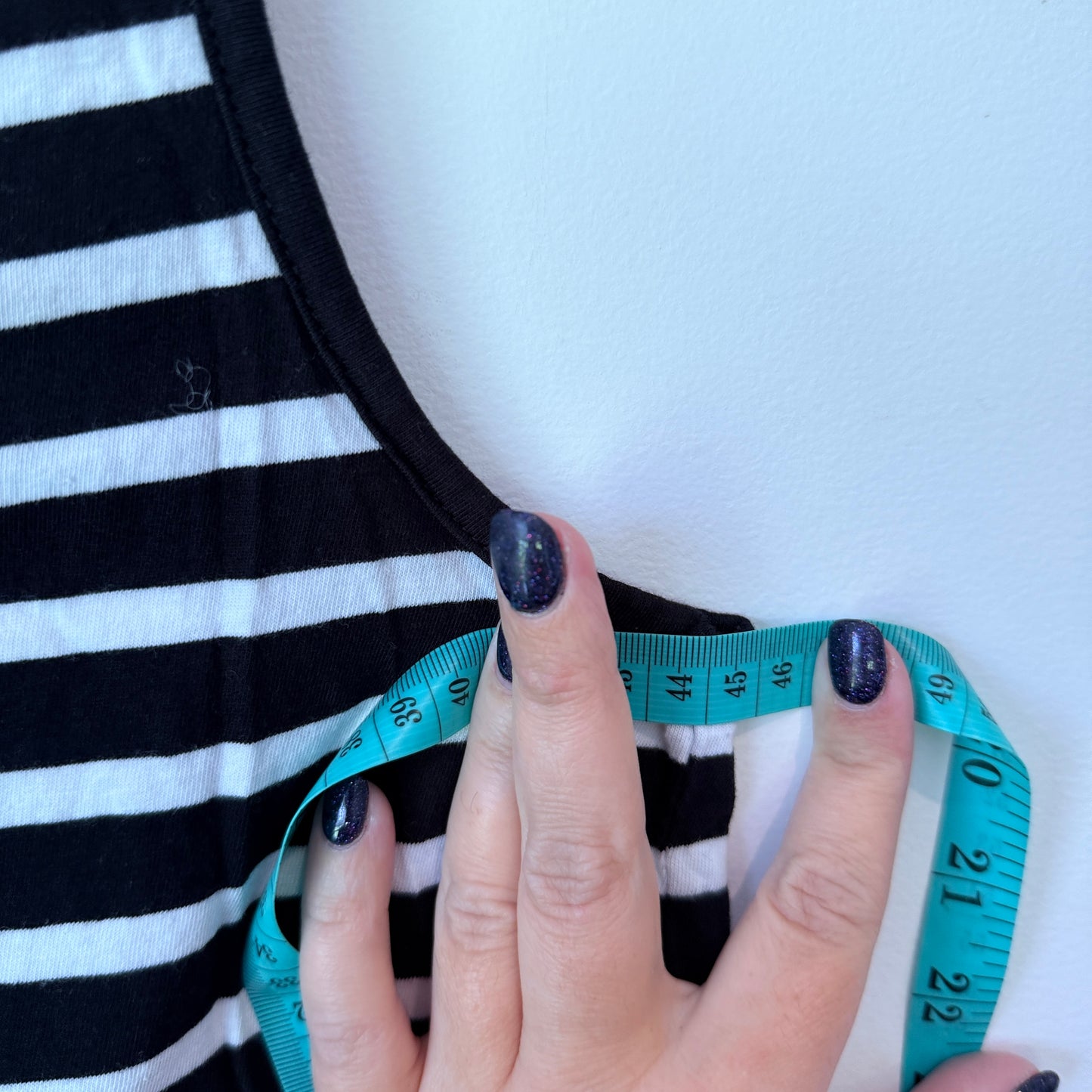 Brand Unknown U/Arm to U/Arm 46cm Striped Tank Top