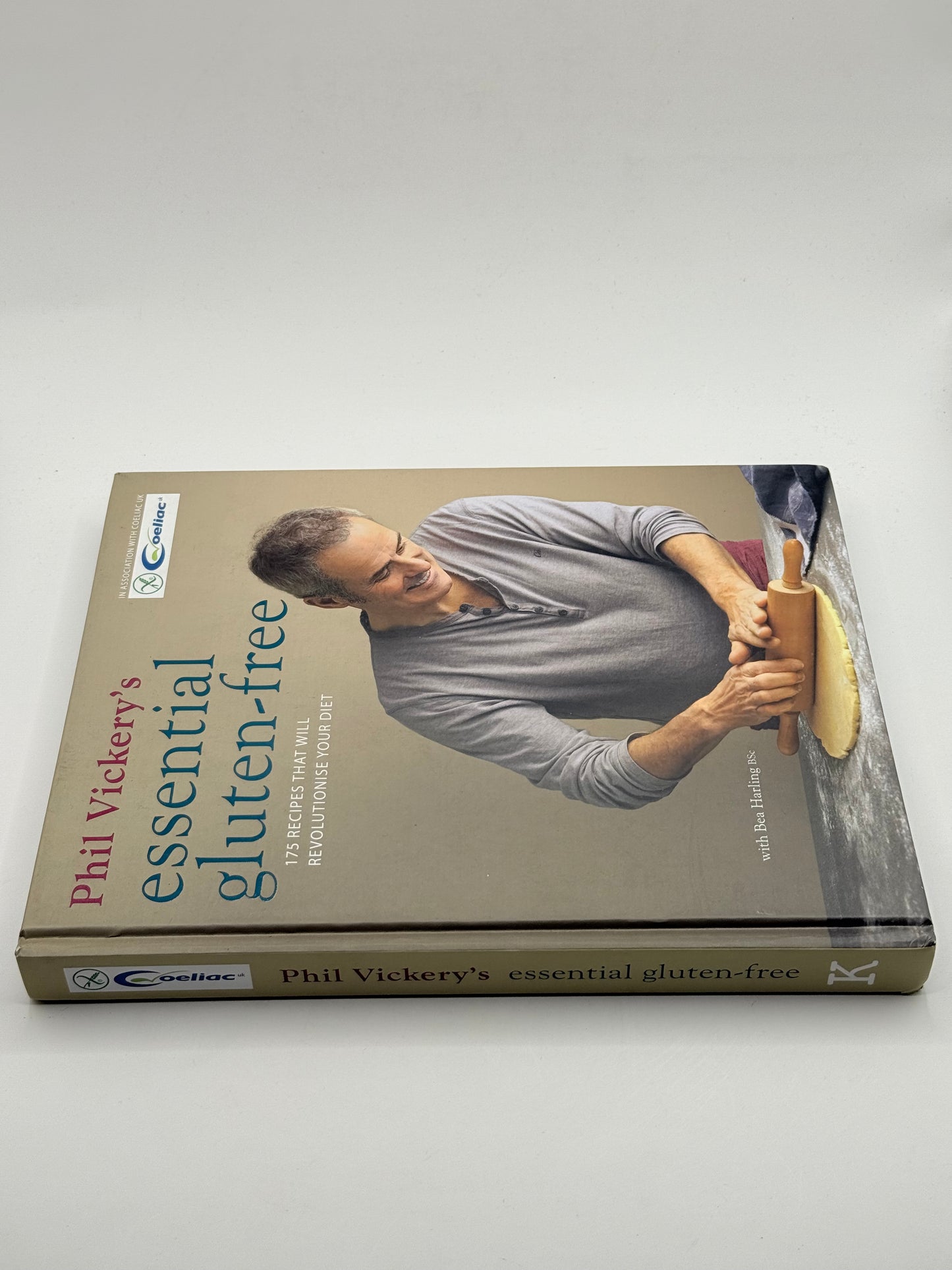 Phil vickery’s essential gluten-free by phil vickery with bea harling bsc - print books printed media