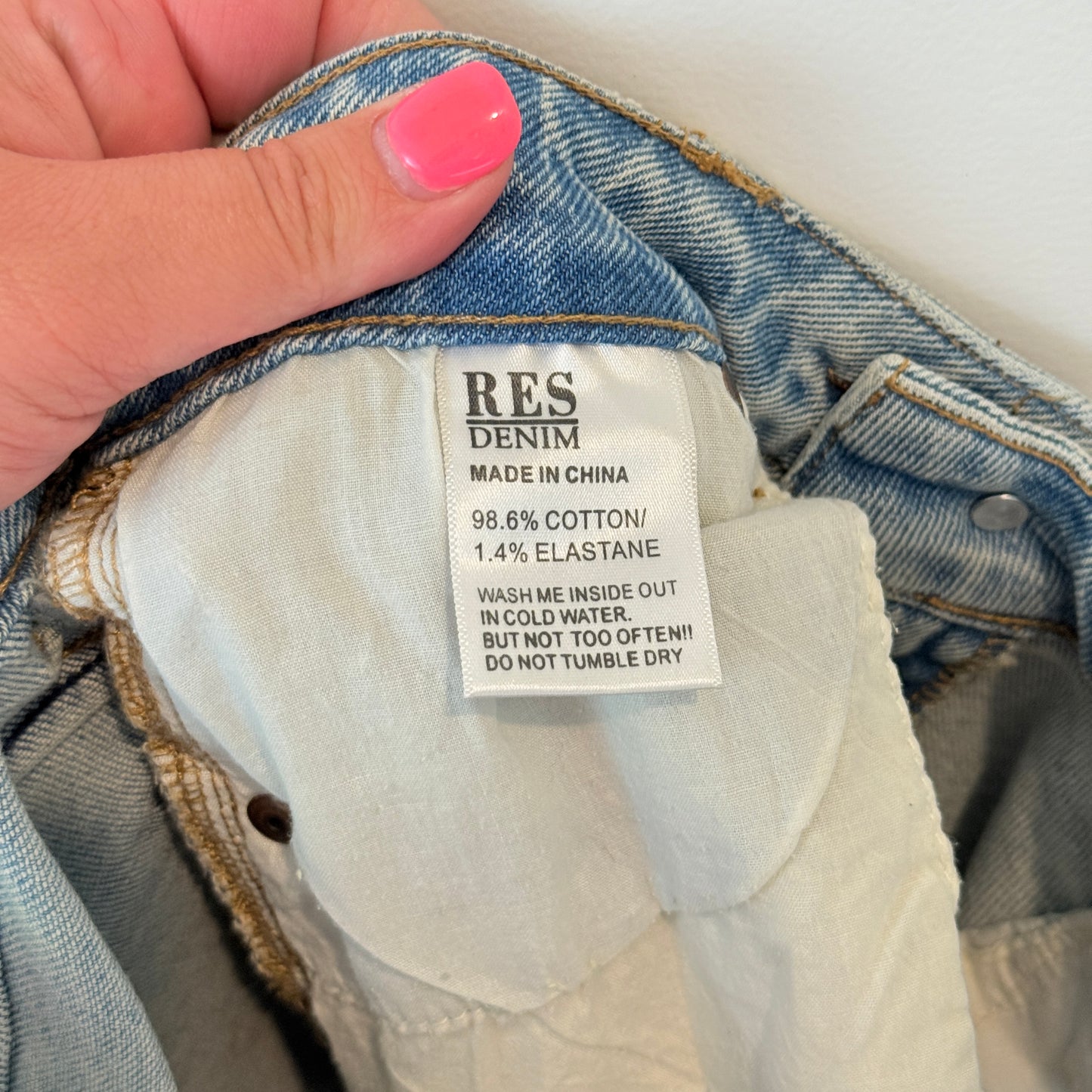 RES Size 26 Light Wash Distressed Slim Fit Denim Jeans