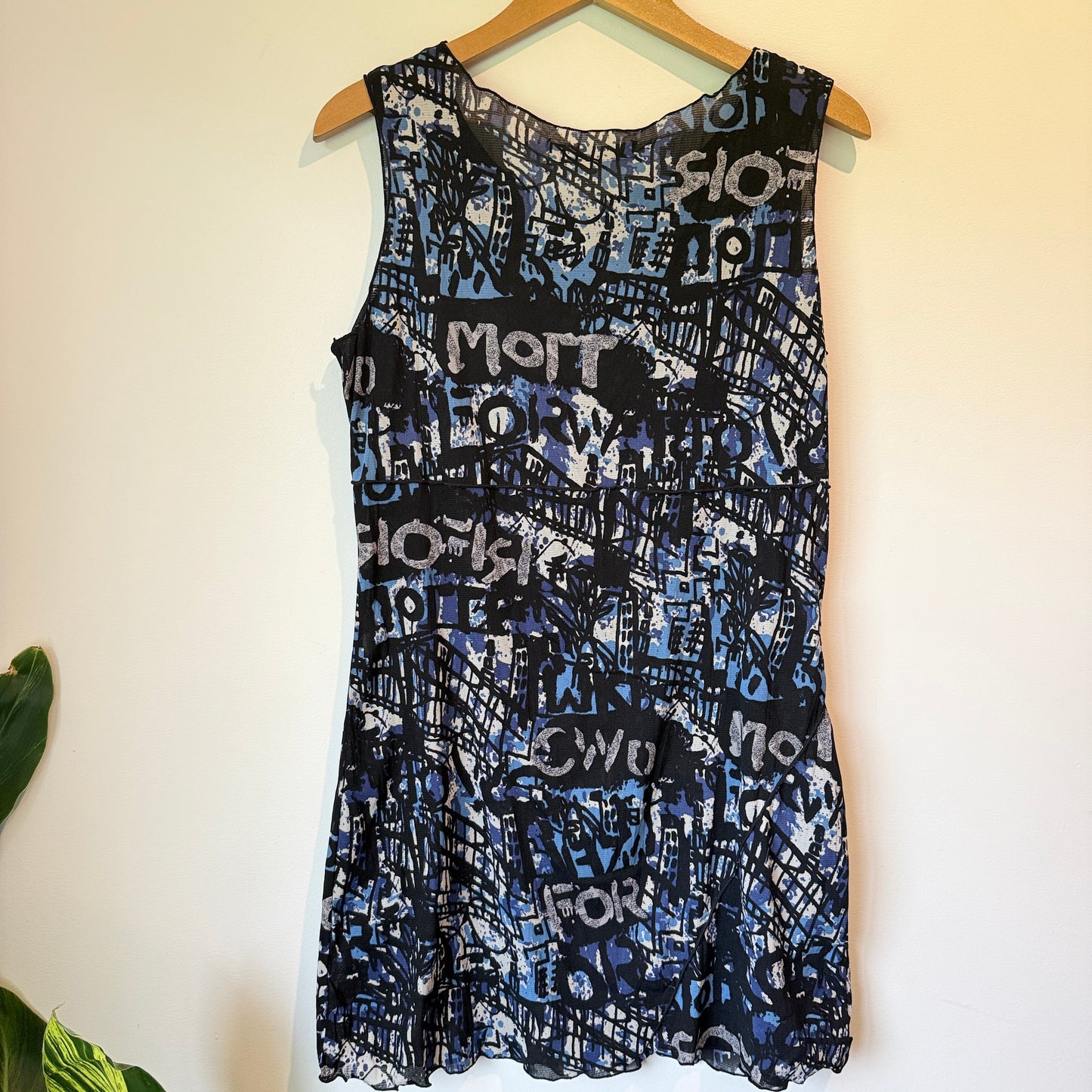 Ella J Size M Abstract Graffiti-Print Nylon Sleeveless Dress