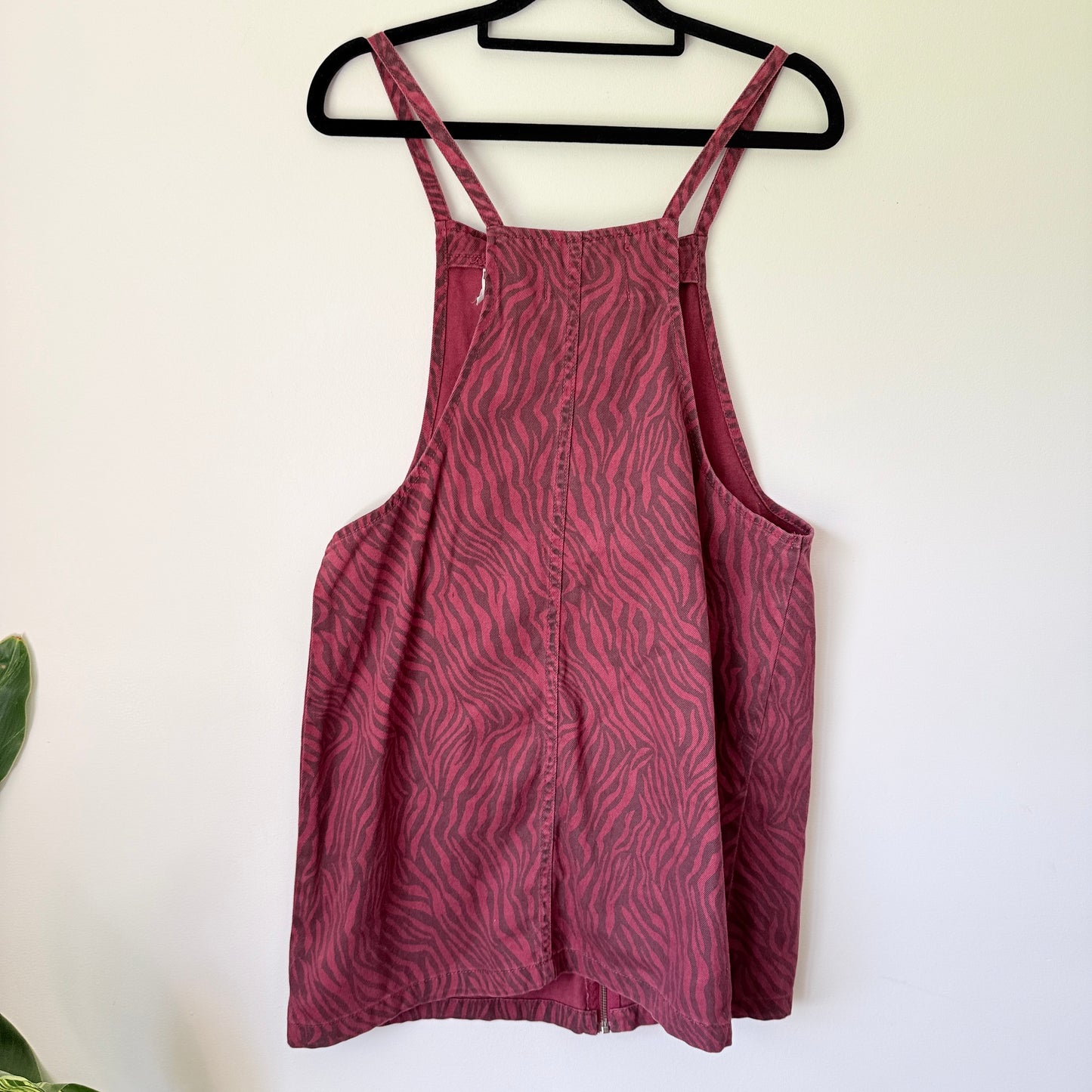 Cotton On Size 10 Dungaree Zebra Red Dress