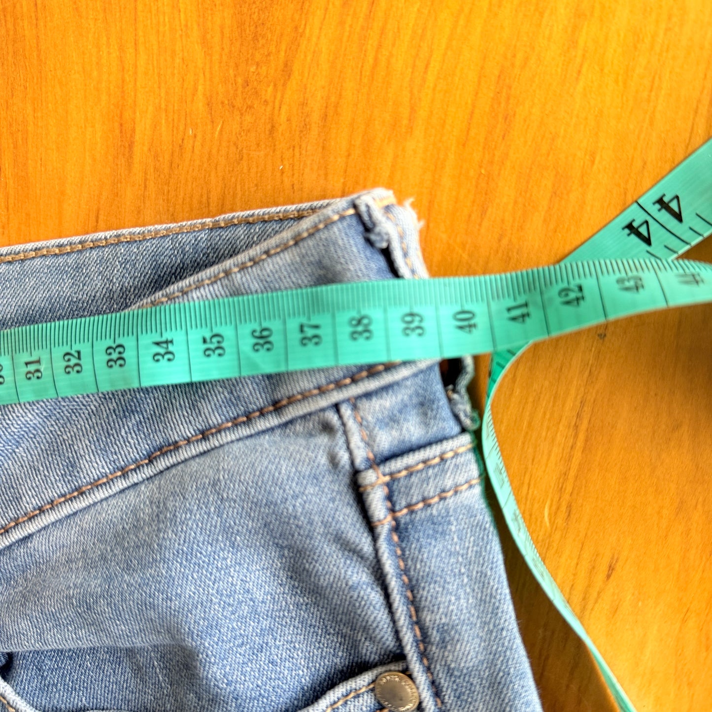 NET Size 36 Skinny Fit Jeans