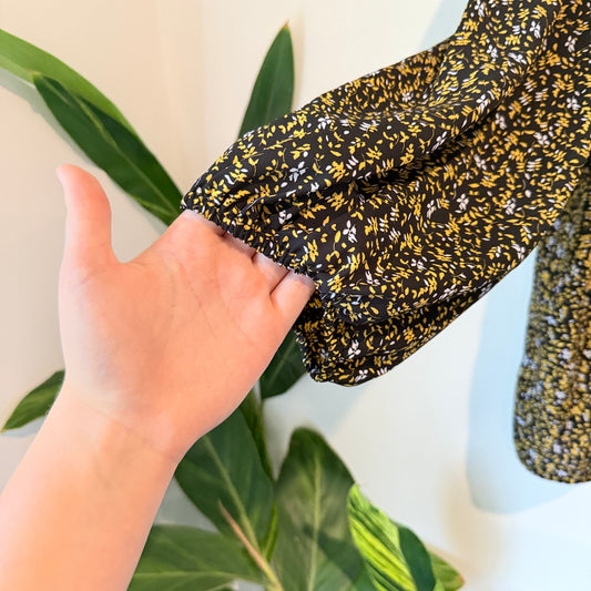 Brand Unknown Size U/Arm 62cm Floral Patterned Blouse