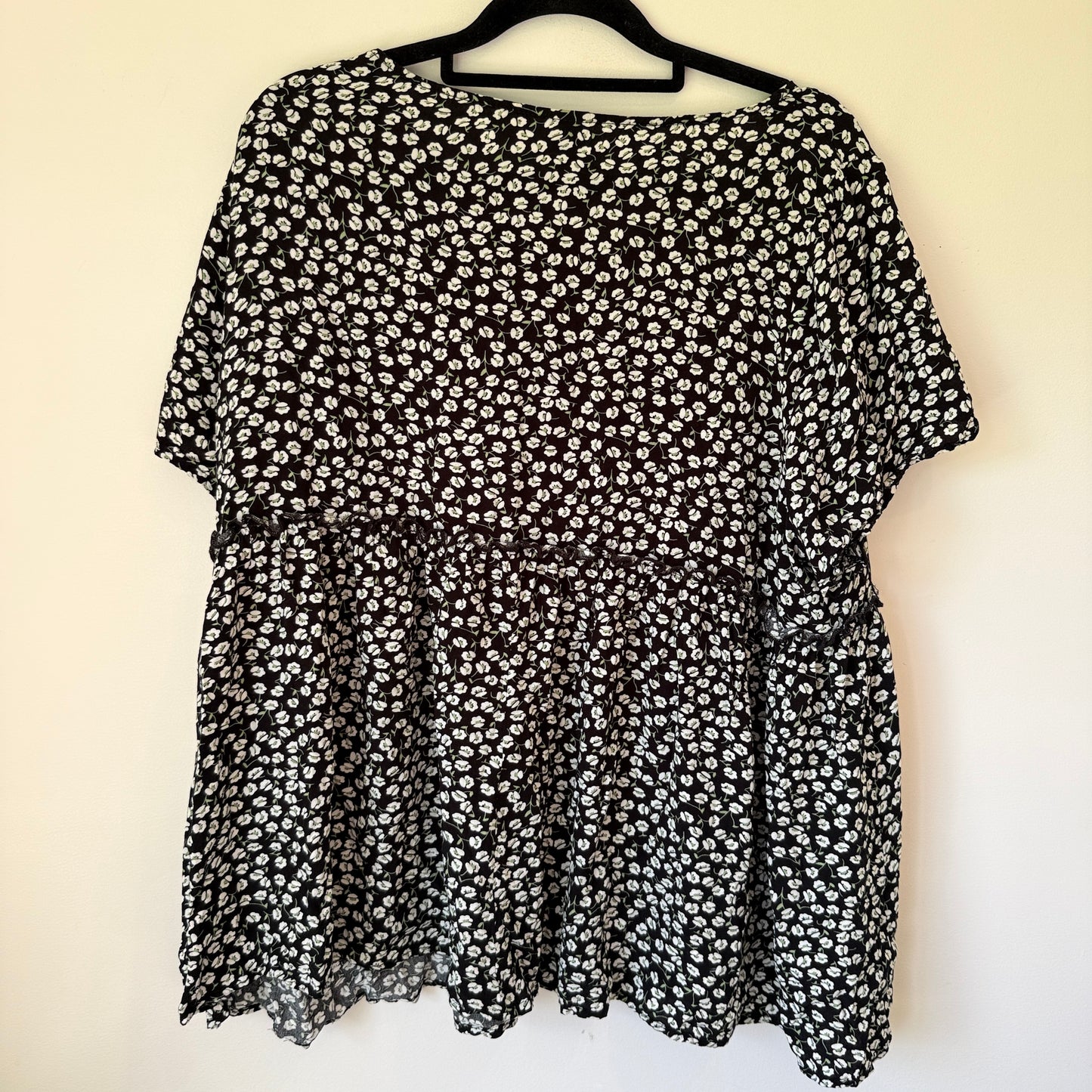 Shein Curve Black Ditsy Floral Smock Top - Size 2XL