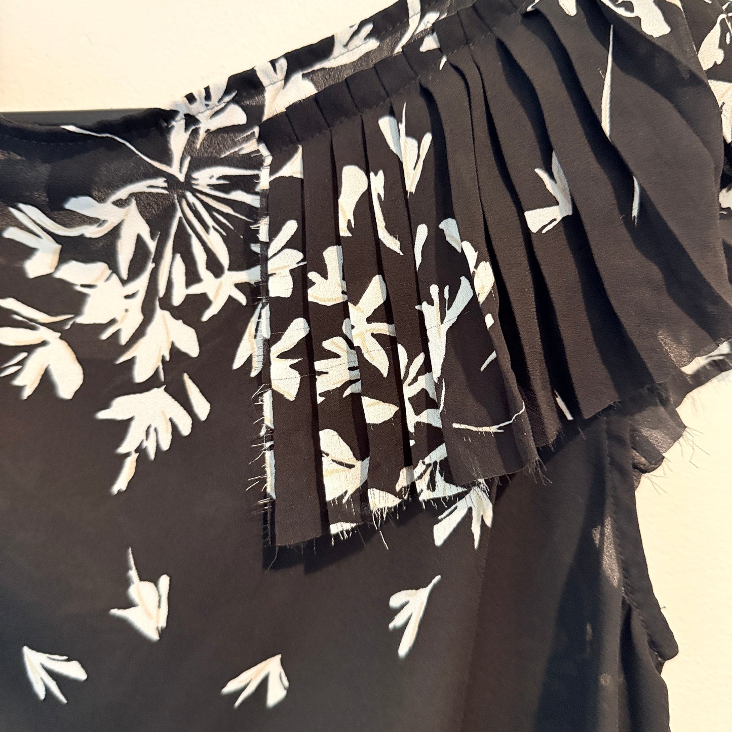 Banana Republic Size M/M | 44/90cm Short Sleeve Chiffon Top