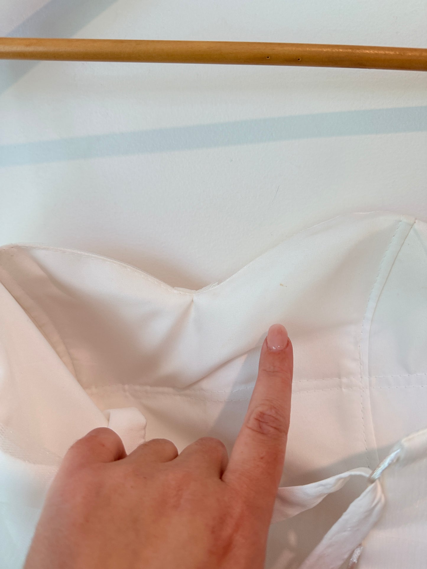 Brand Unknown Size U/Arm to U/Arm 46cm White Formal Gown / Wedding Dress