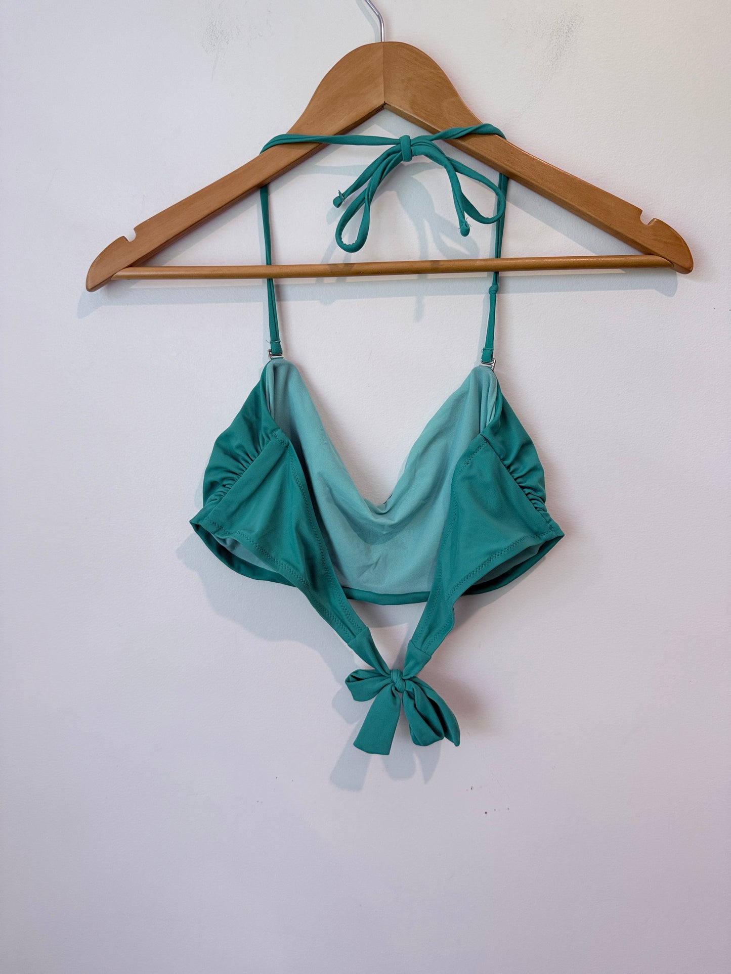 Guess Size U/Arm to U/Arm 38cm Halter Bikini Top