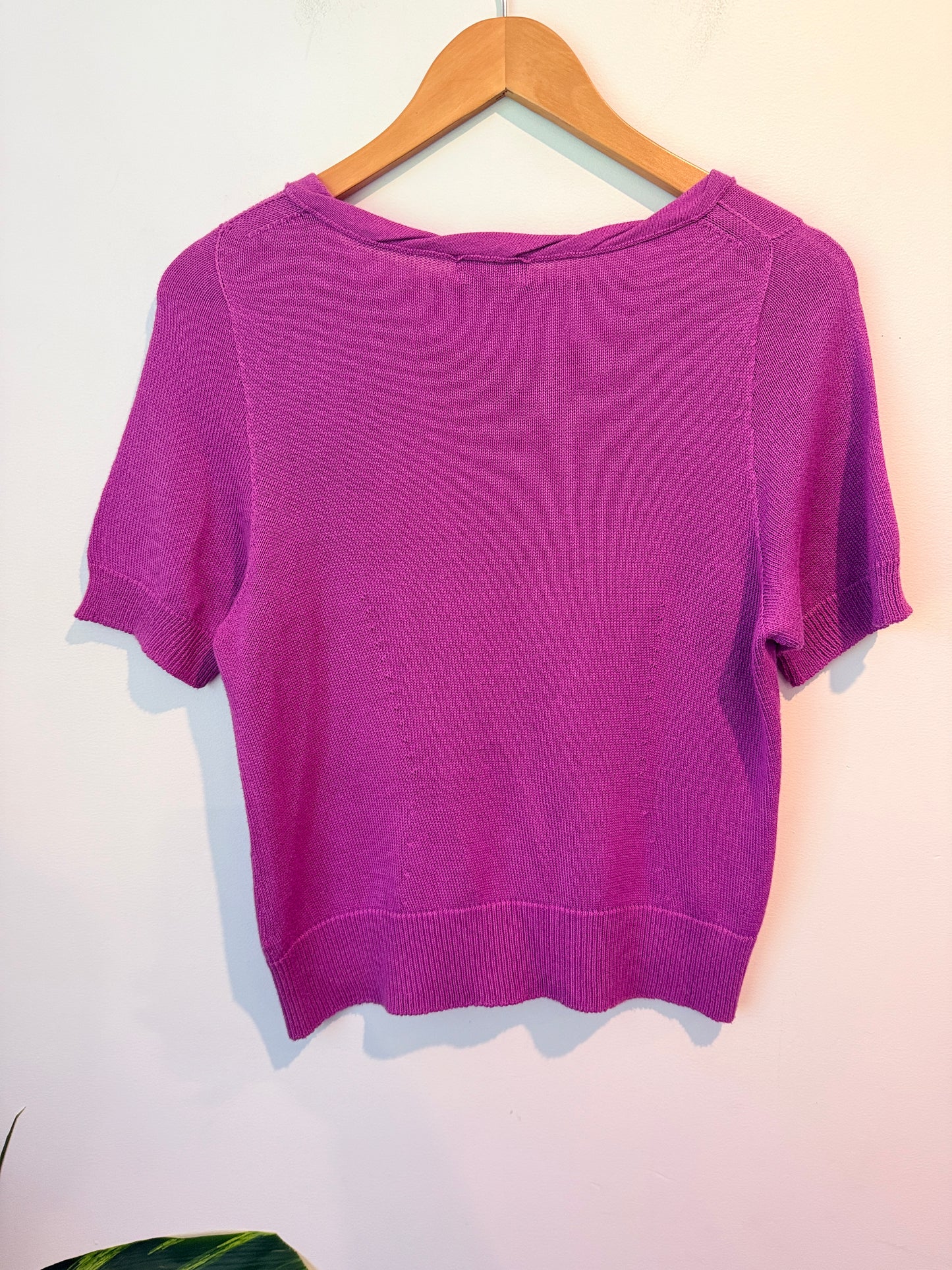 Visage (NZ Made) Size M Short-Sleeved Knitted Top