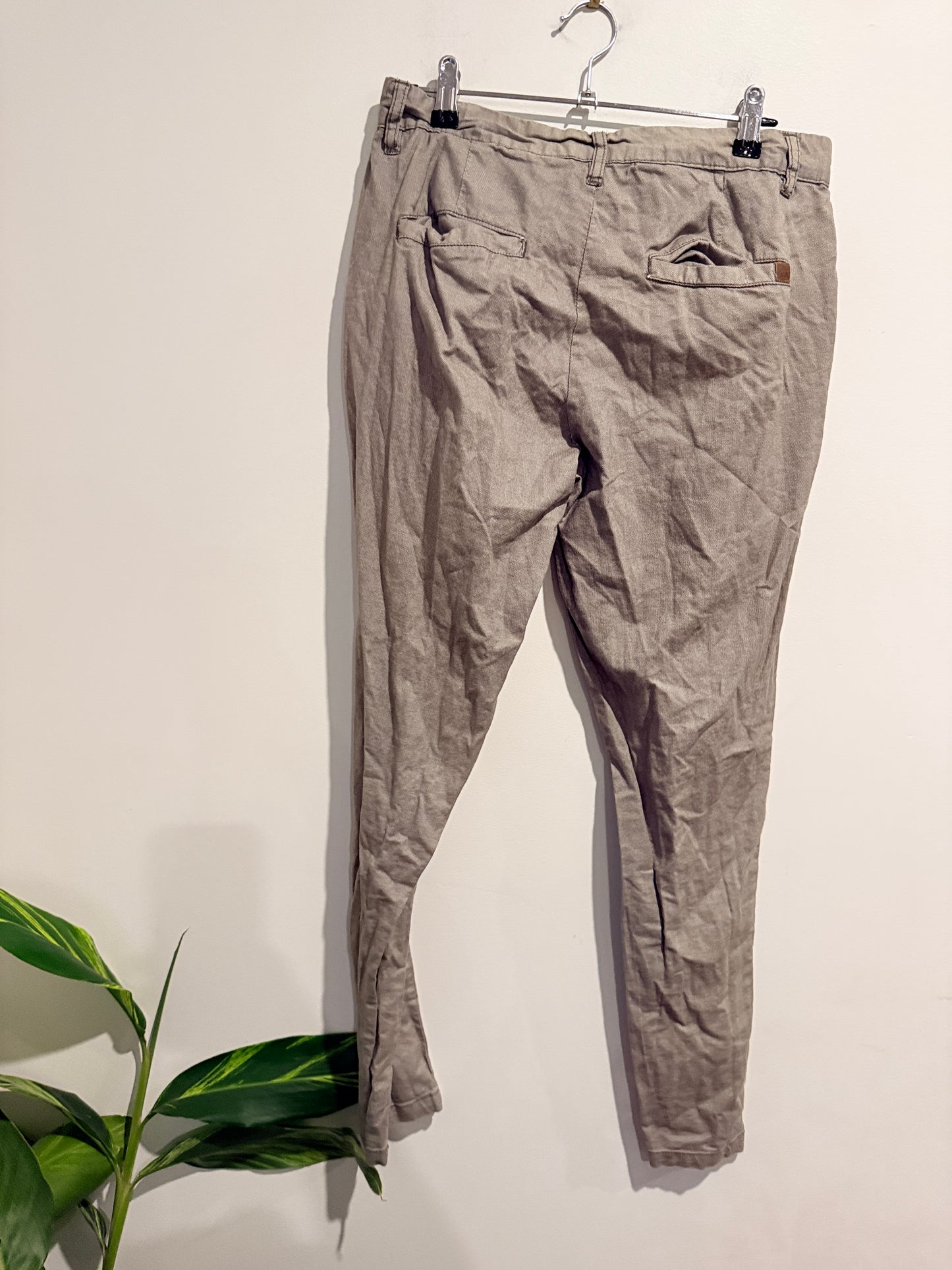 Park Size 30 Khaki Chino Pants