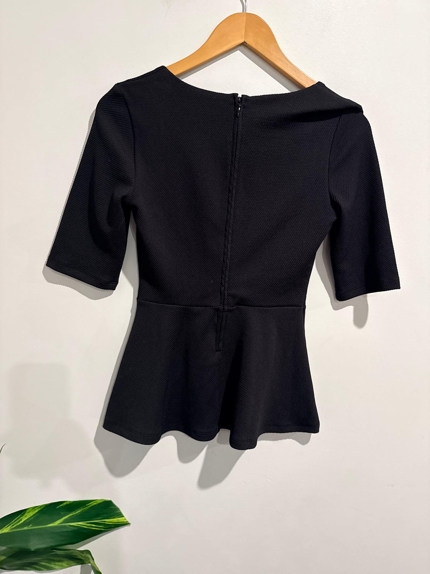 H & M Size S Peplum Crop Top