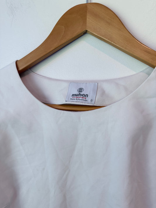 Muhan Corporate Size 6 3/4 Sleeves White Top