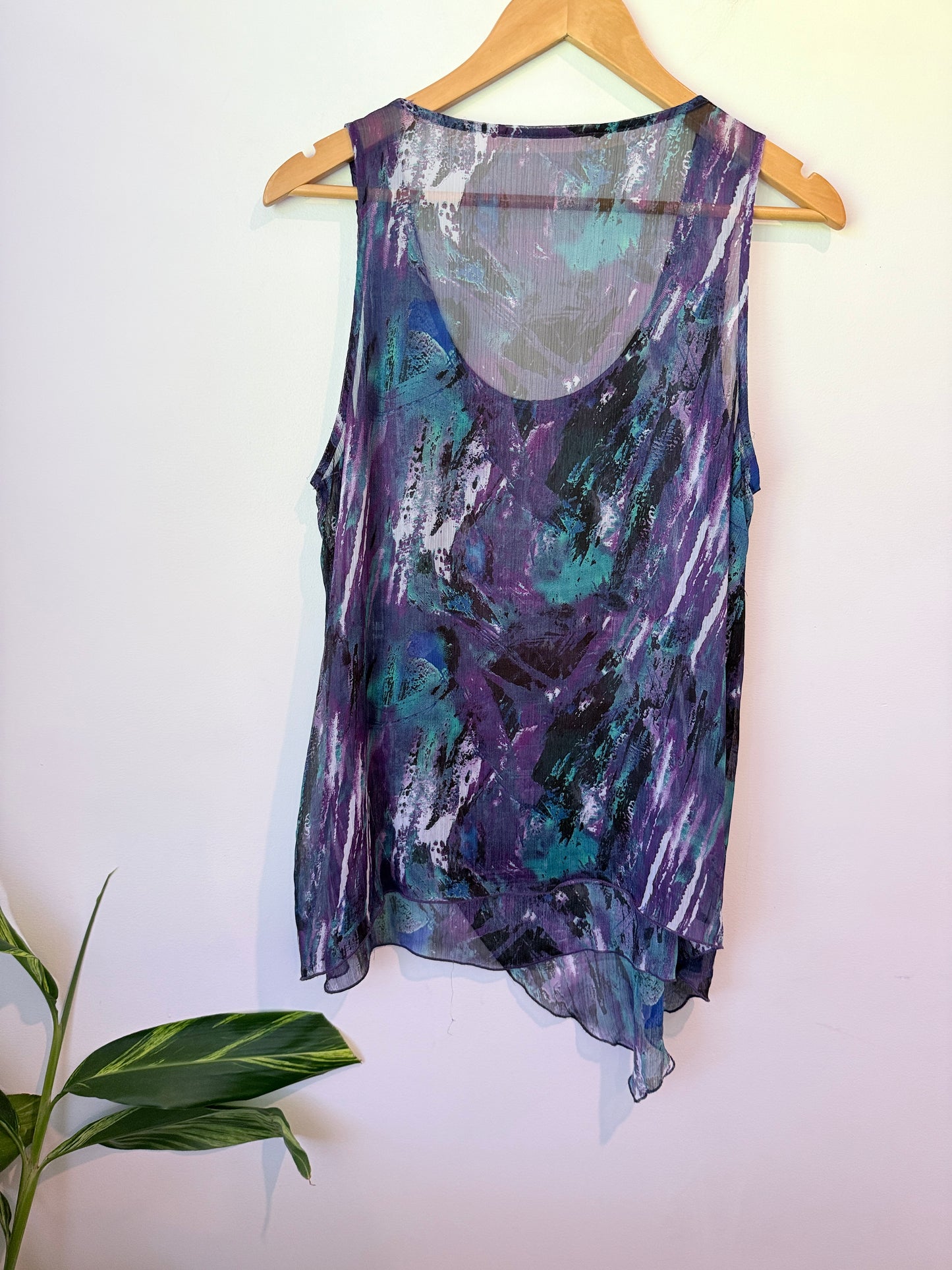 Brand Unknown Size U/Arm to U/Arm 54cm Sleeveless Top