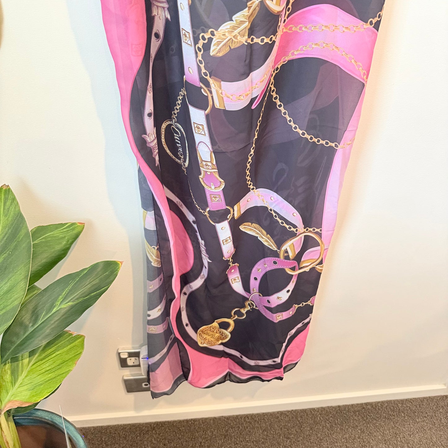 Kim mcqueen curve printed pareo – black and pink - scarves & shawls accessories women’s apparel