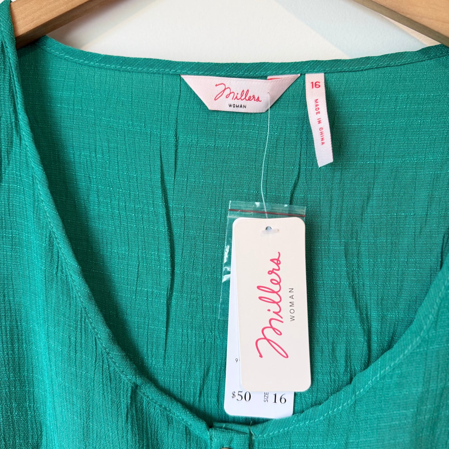 Millers size 16 woman green volume hammered rayon button thru blouse - blouses top womenās apparel