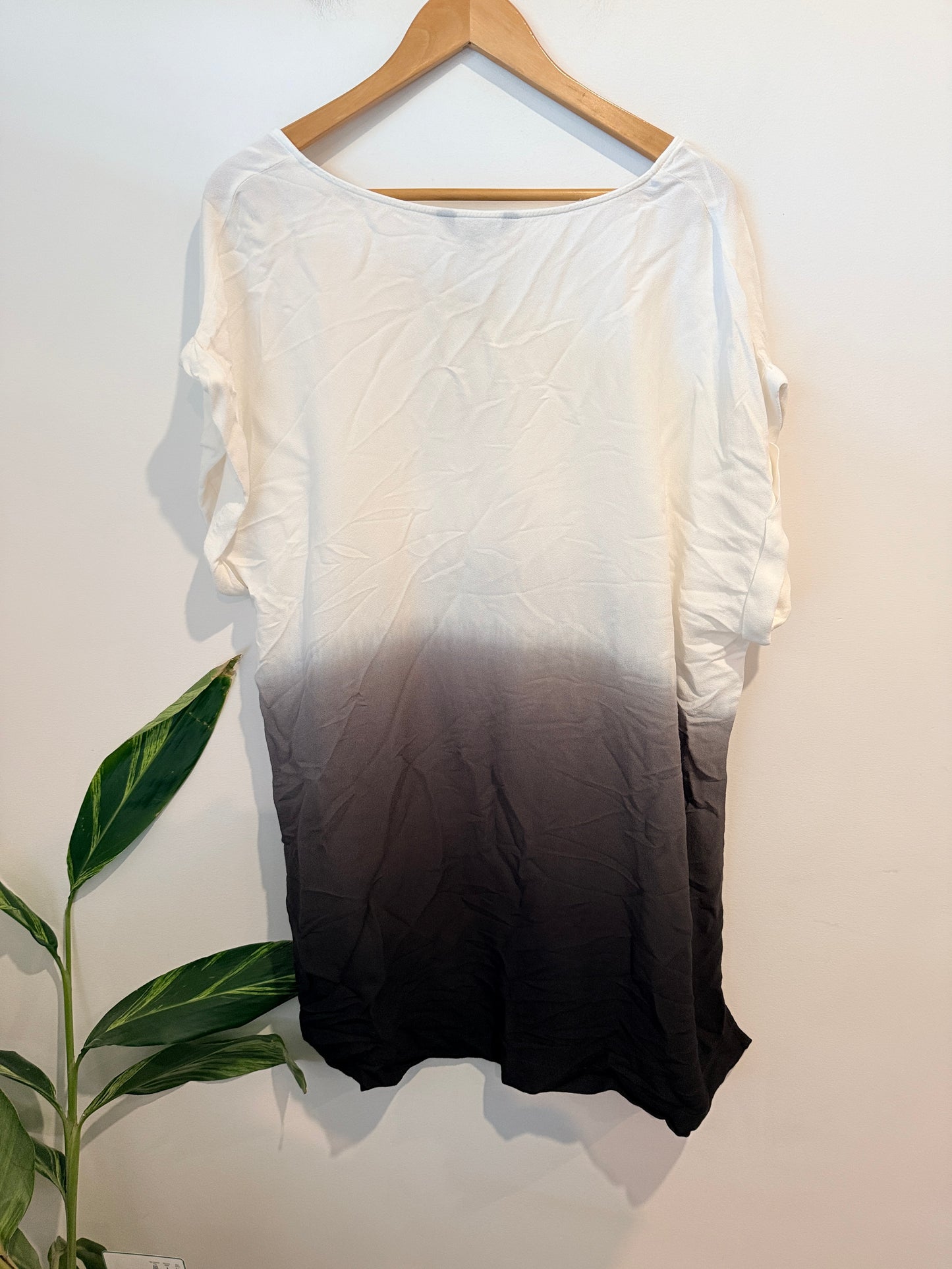 Whistle "Black Ombre" V-Neck Tunic Top – Size 18
