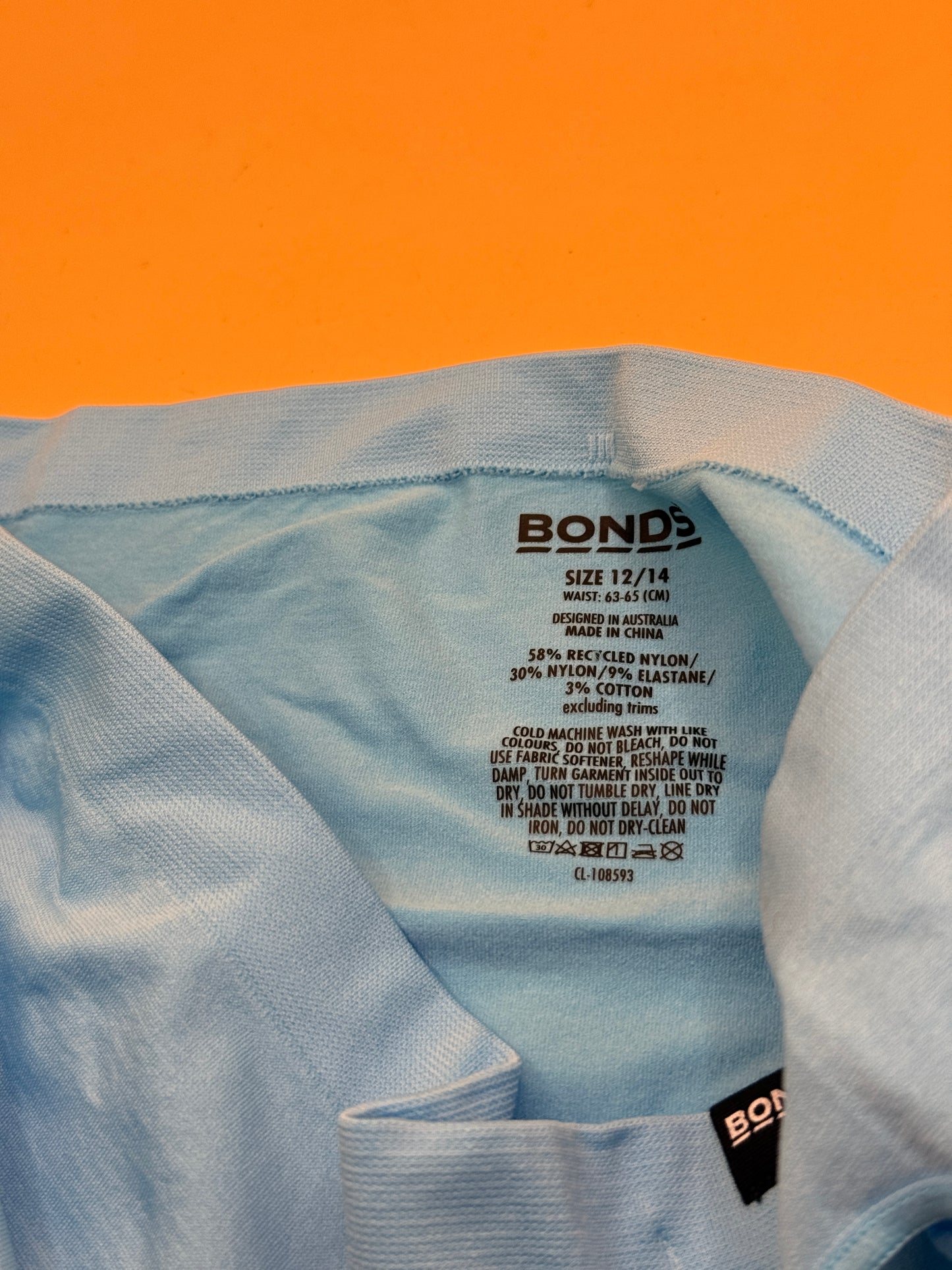 Bonds Match Its Seamless Bikini Brief - Size 12/14