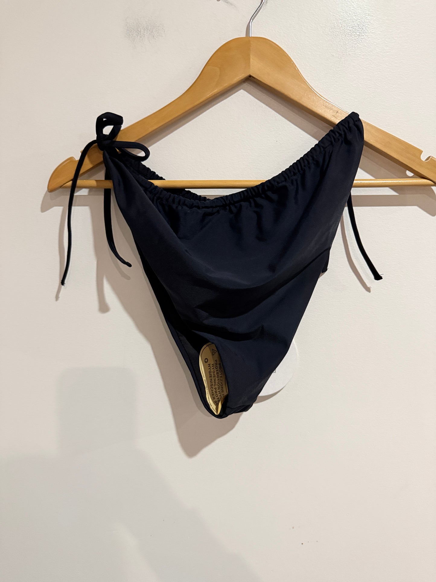 Jenner Bikini Bottoms by Princess Polly – Size 24 Curve