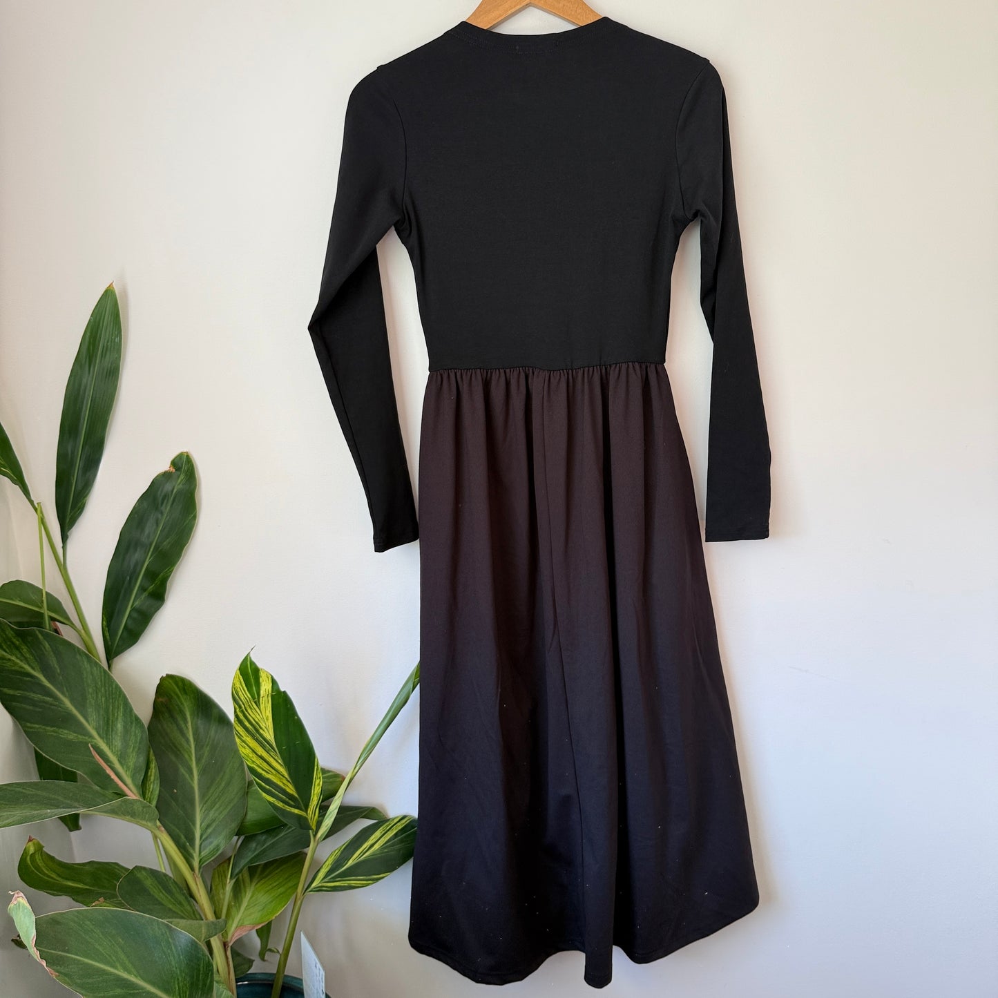 SHX Studio Black Long Sleeve Midi Dress (Size Small)