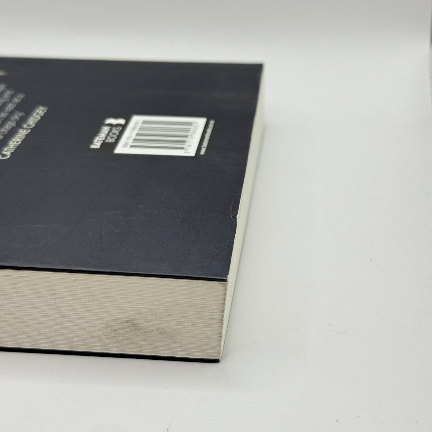 Sewing Moonlight by Kyle Mewburn