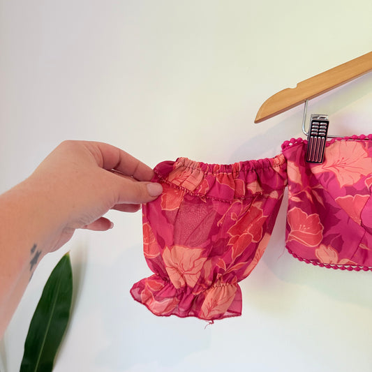 Showpo Final Resort Off-Shoulder Crop Top – Berry Floral Size 6