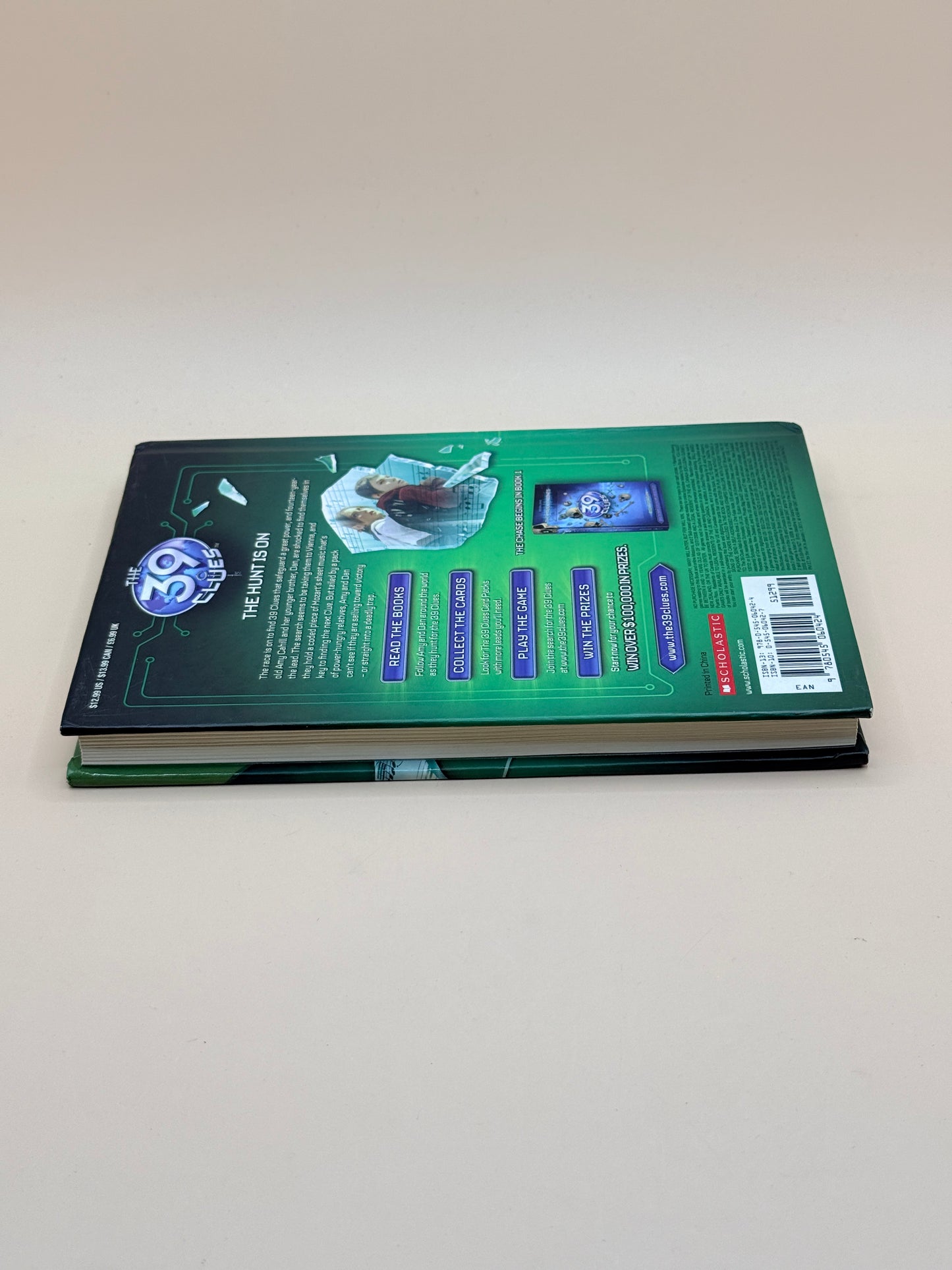 The 39 Clues Vol 2: One False Note by Gordon Korman