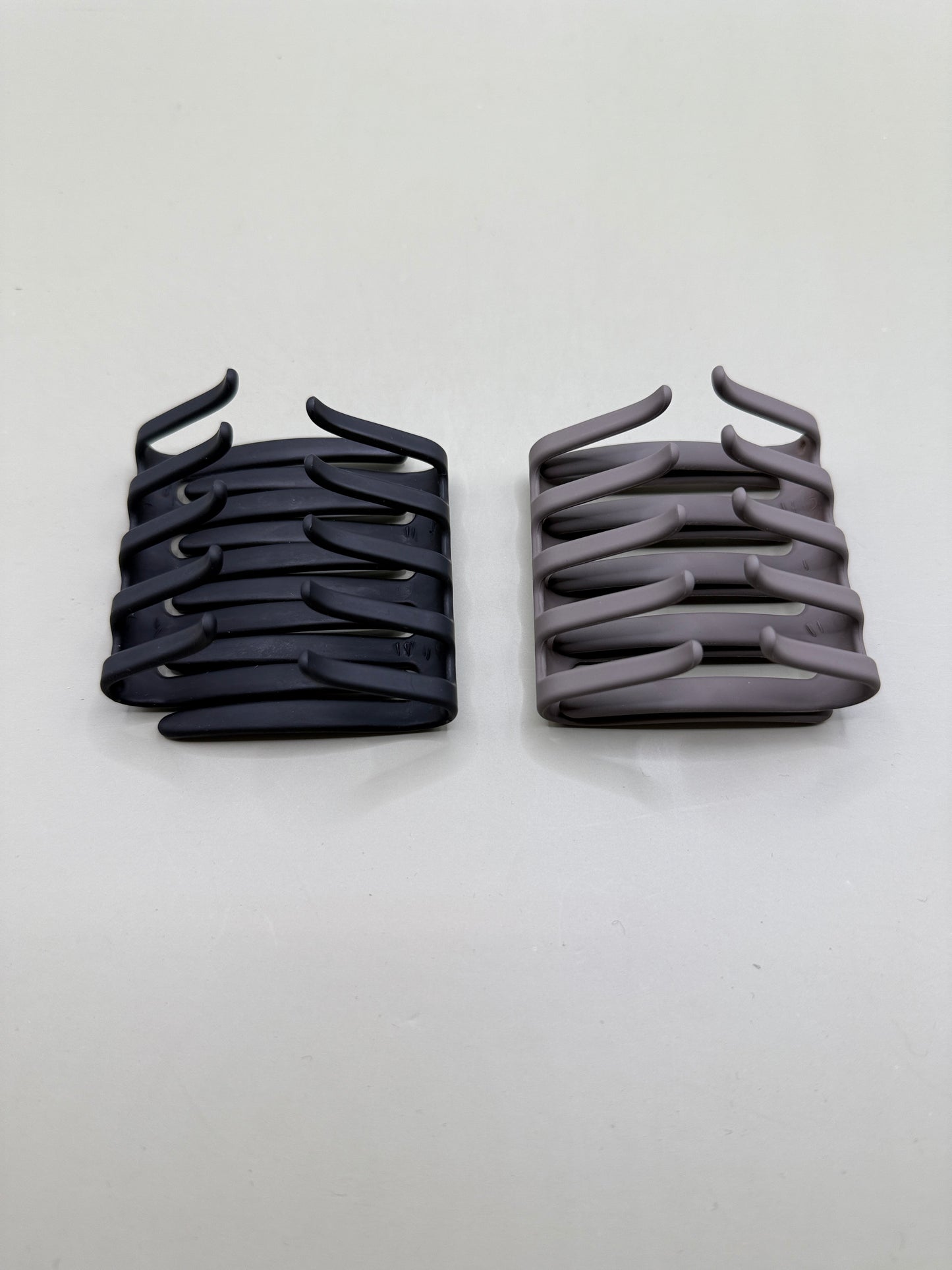 Set of 4 Wide-Tooth Hair Claw Clips
