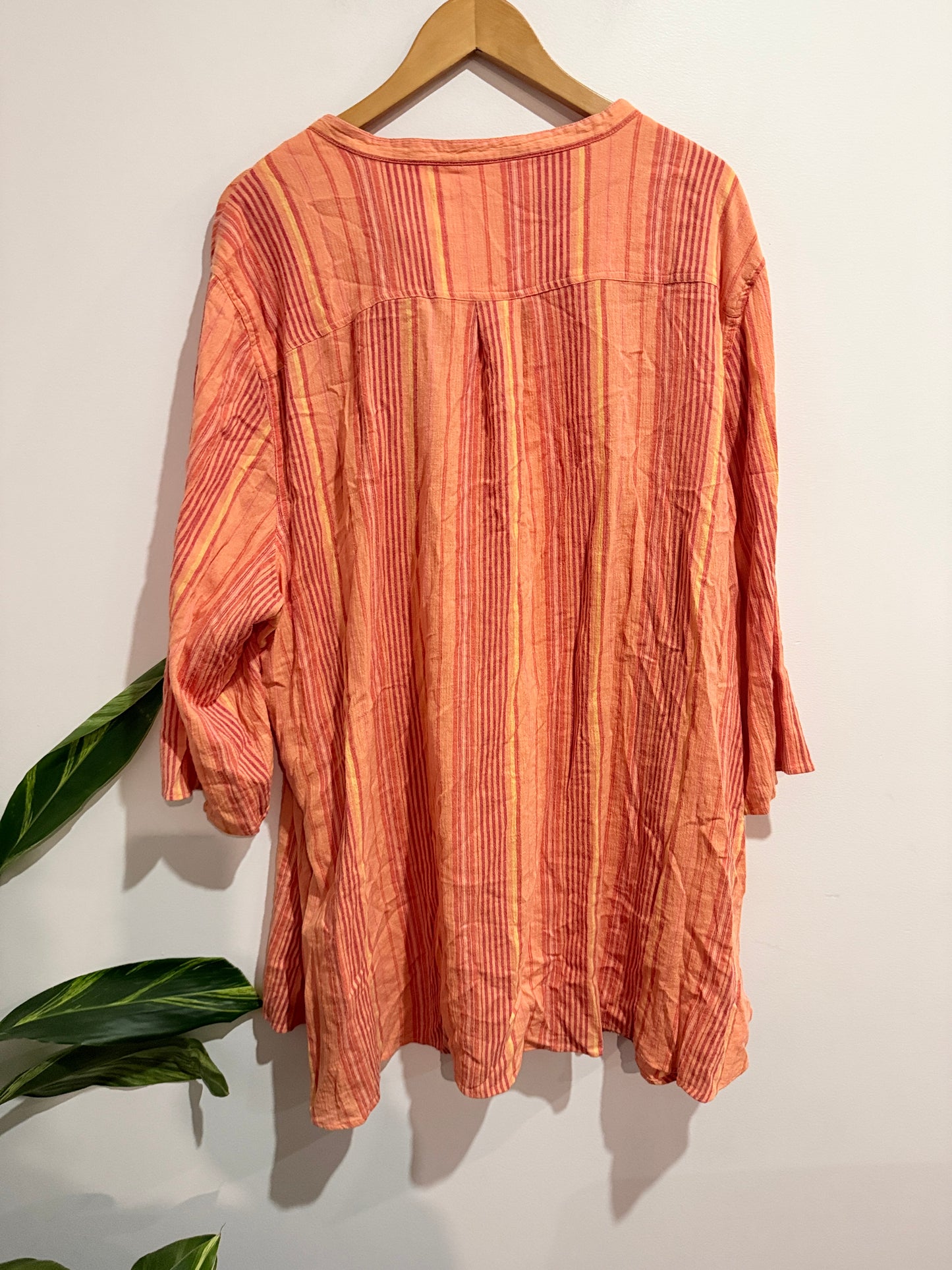 Brand Unknown Oversized Tunic Blouse Size U/Arm to U/Arm 72cm