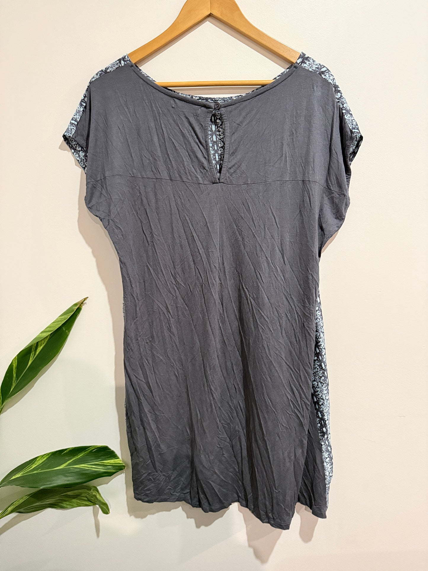 Spirit Patterned Shift Dress Size 16