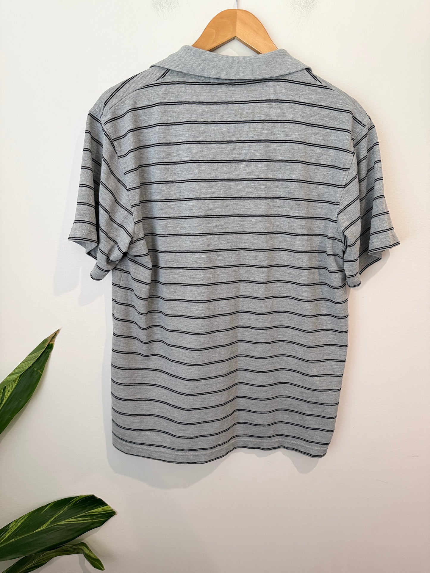 Brand Unknown Striped Polo Shirt Size M